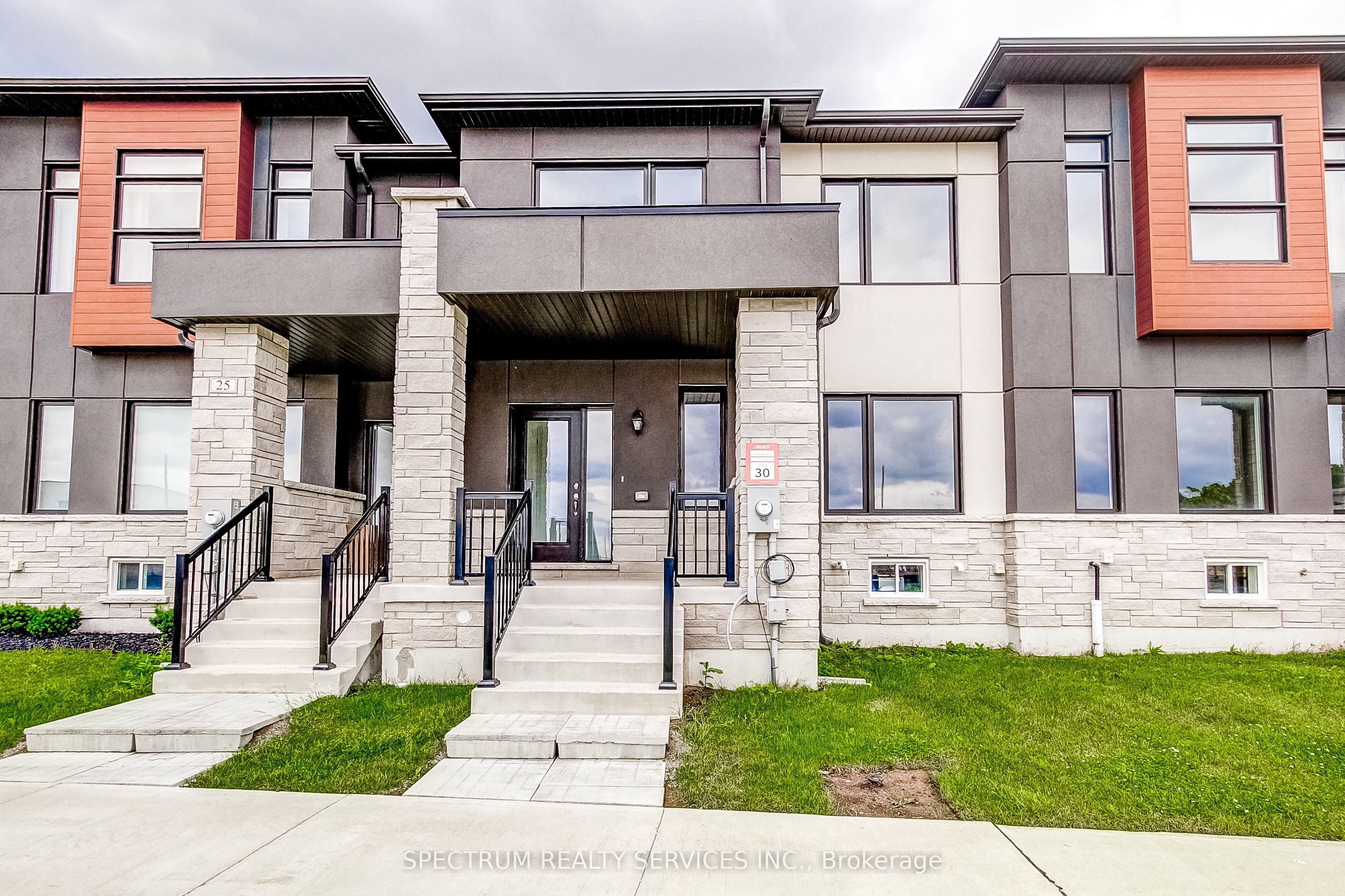 27 Strickland Avenue, Brant, ON N3T 0X7 photo 2