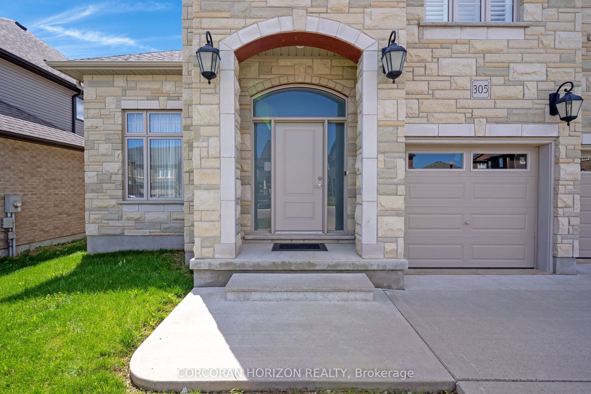 305 Blair Creek Drive, Kitchener, ON N2P 0G4 photo 3