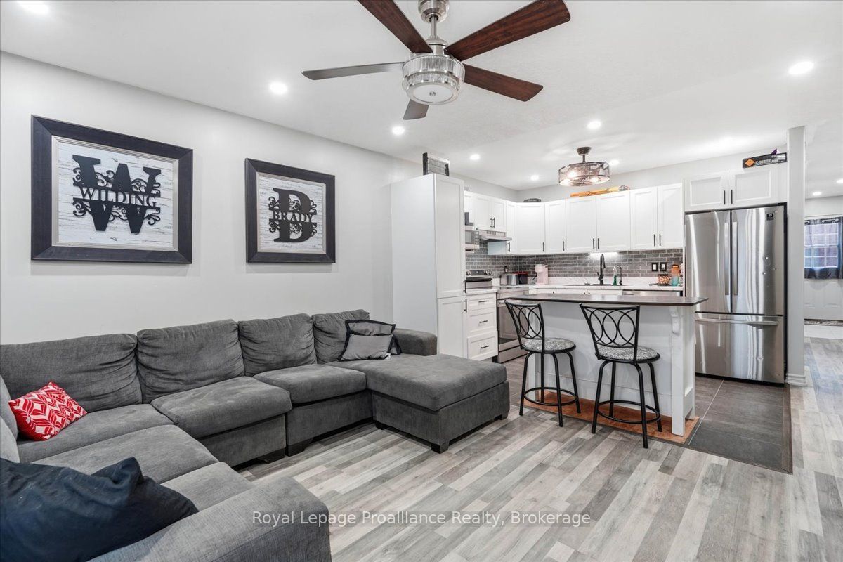 194 Haig Road 4, Belleville, ON K8N 0A8 photo 5
