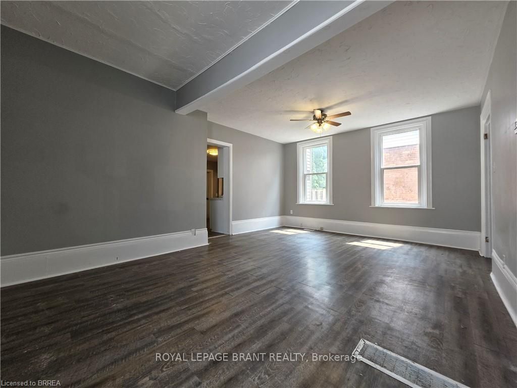 109 Sydenham Street, Brantford, ON N3R 3Y7 photo 3