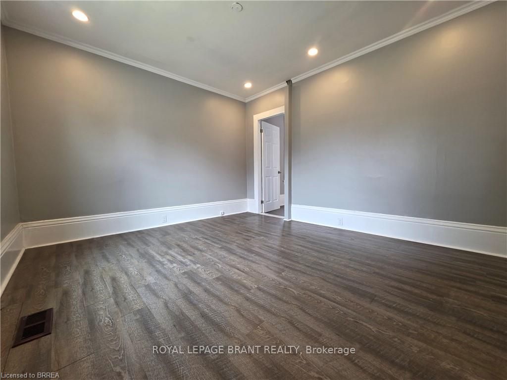 109 Sydenham Street, Brantford, ON N3R 3Y7 photo 4