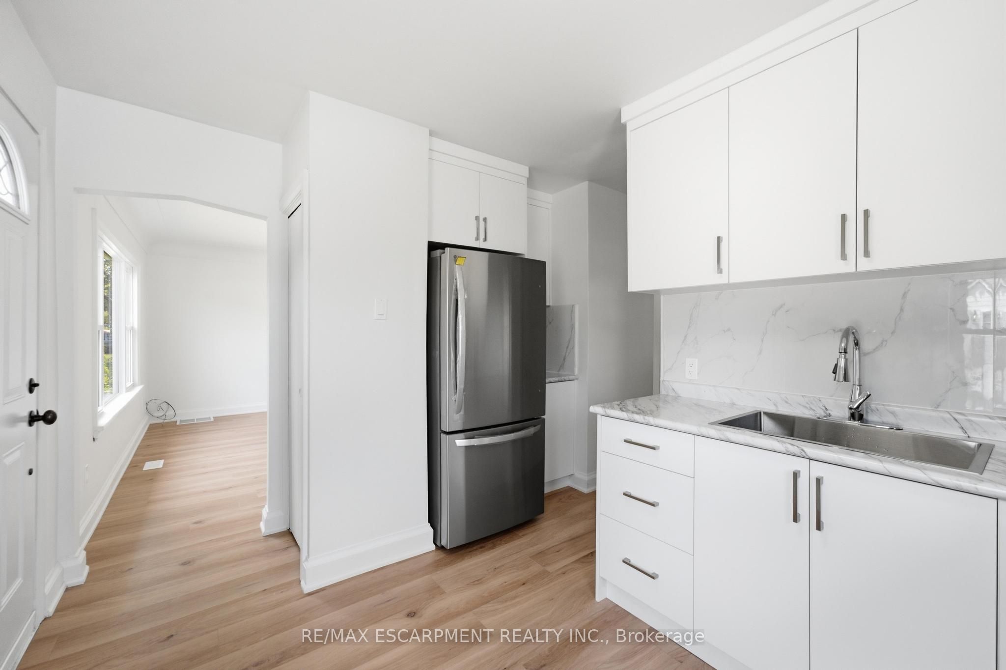 22 David Avenue, Hamilton, ON L9A 3V1 photo 4