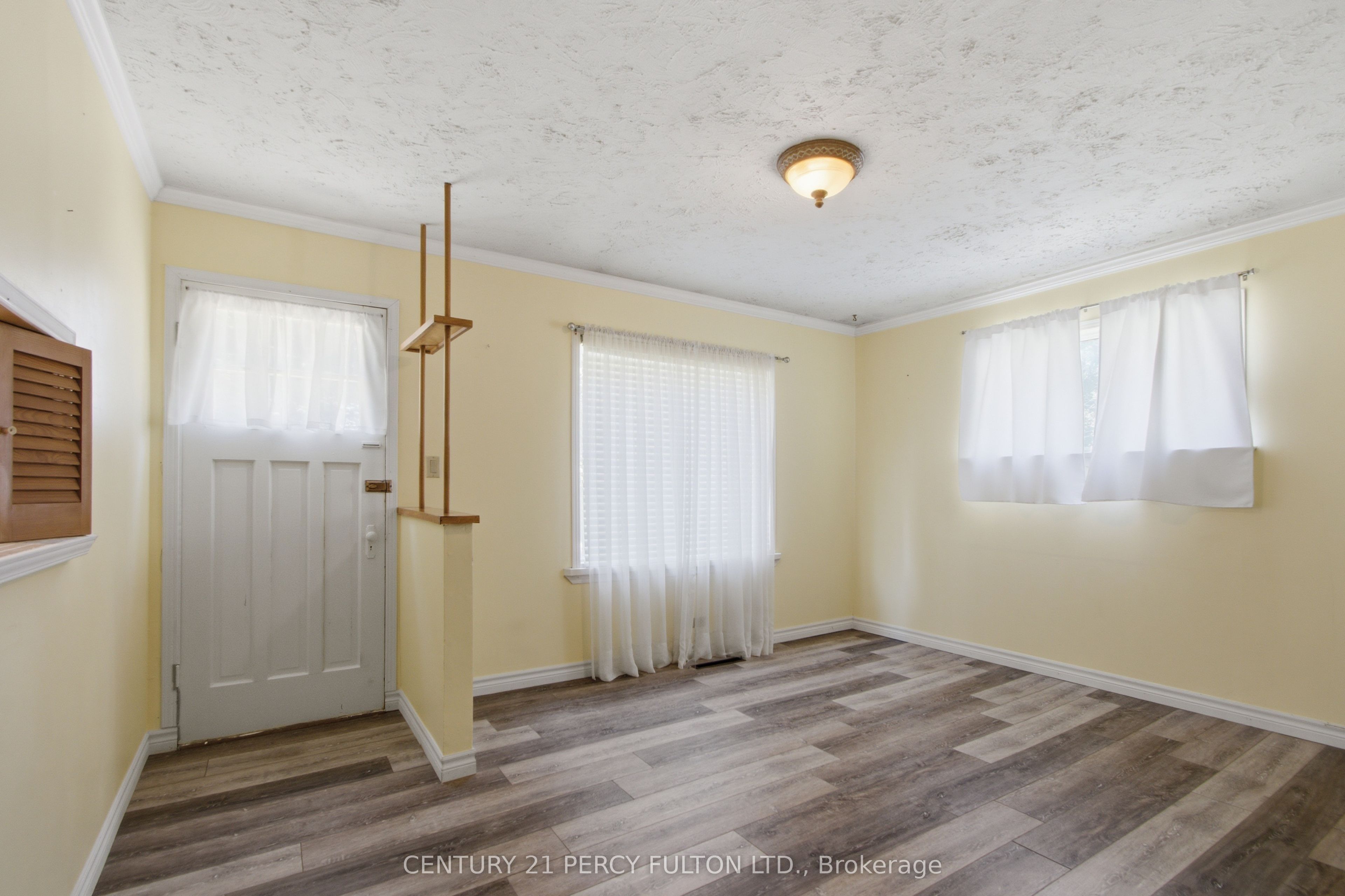 7 Valleyview Crescent, Belleville, ON K8P 3E9 photo 5