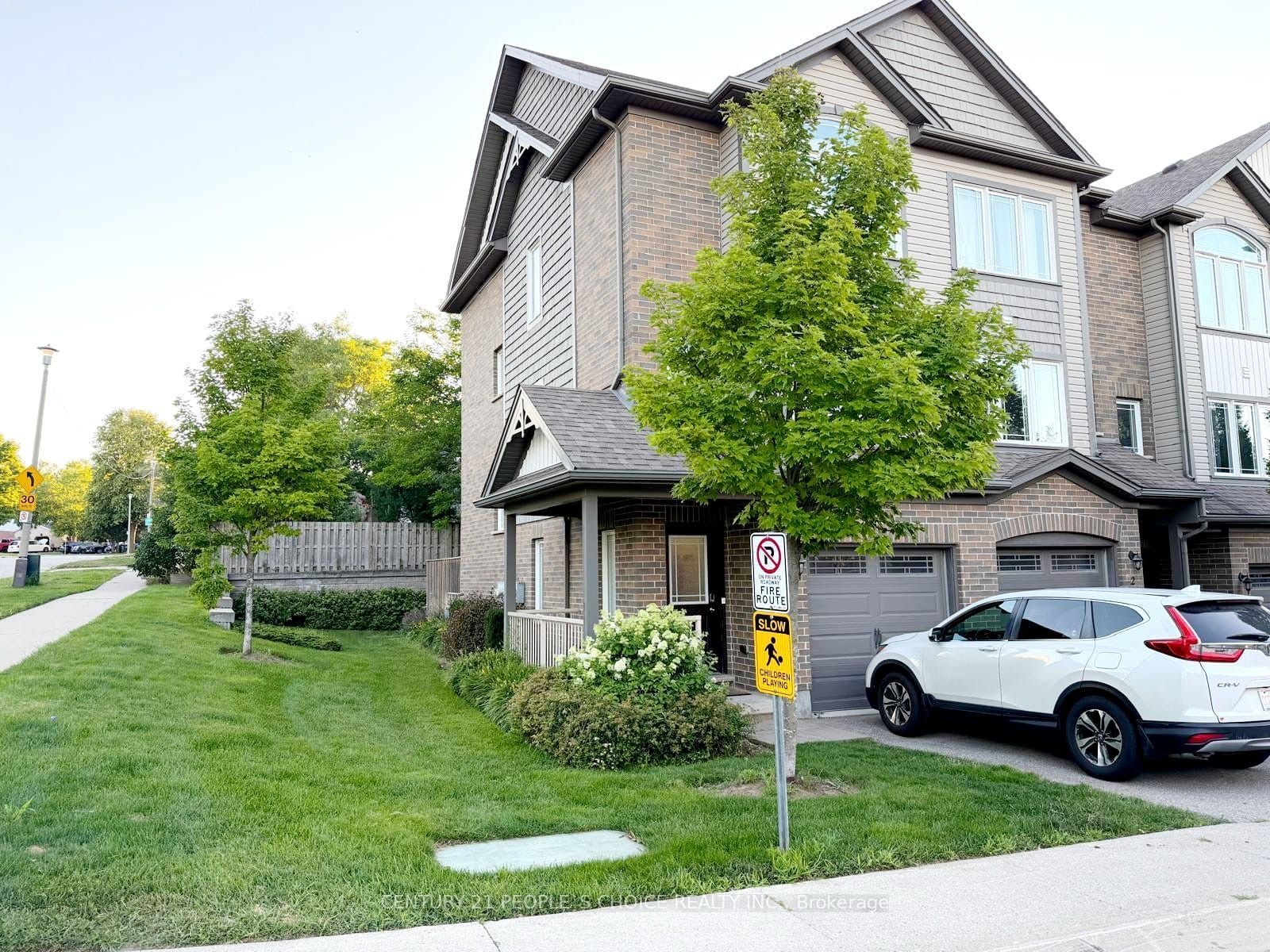 12 Poplar Drive 1, Cambridge, ON N3C 0G4 photo 2