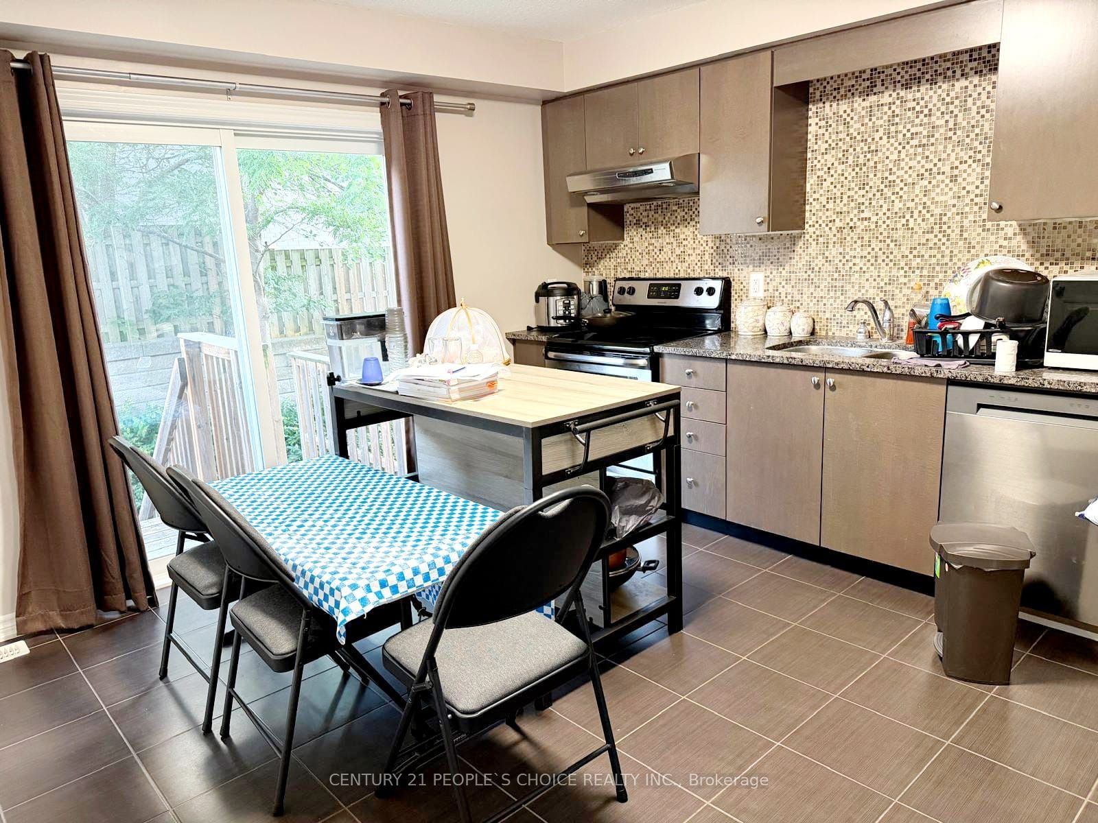 12 Poplar Drive 1, Cambridge, ON N3C 0G4 photo 4
