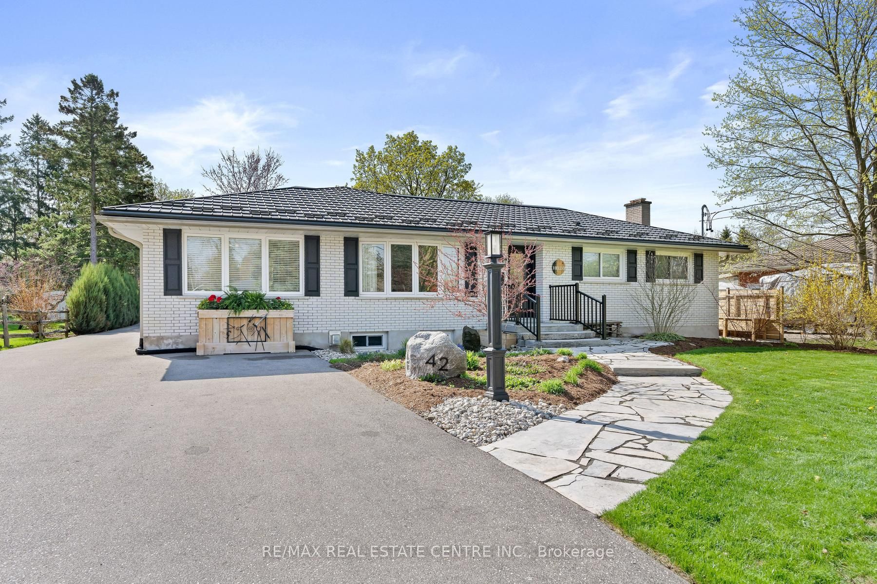 42 Ridgeway Avenue, Guelph, ON N1L 1G8 photo 2
