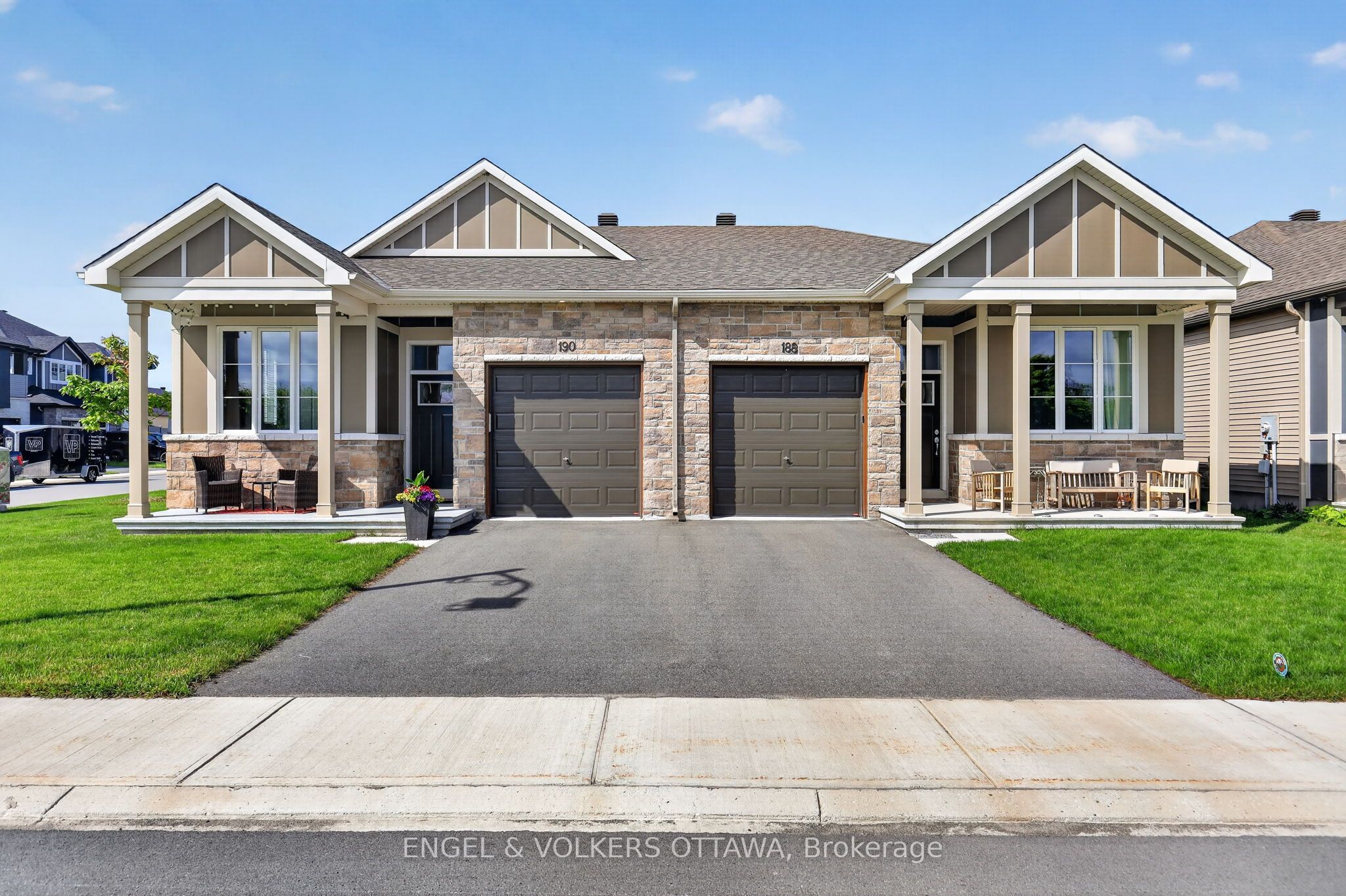 190 Rathwell Street, Carleton Place, ON K7C 0H9 photo 2