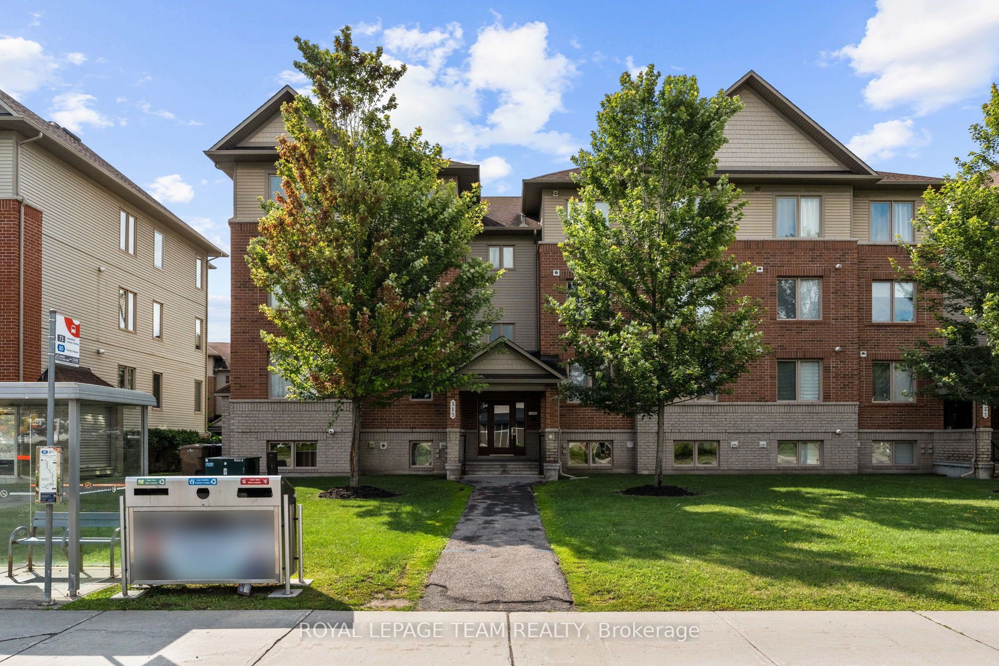313 Cresthaven Drive 2, Barrhaven, ON K2G 4R5 photo 2