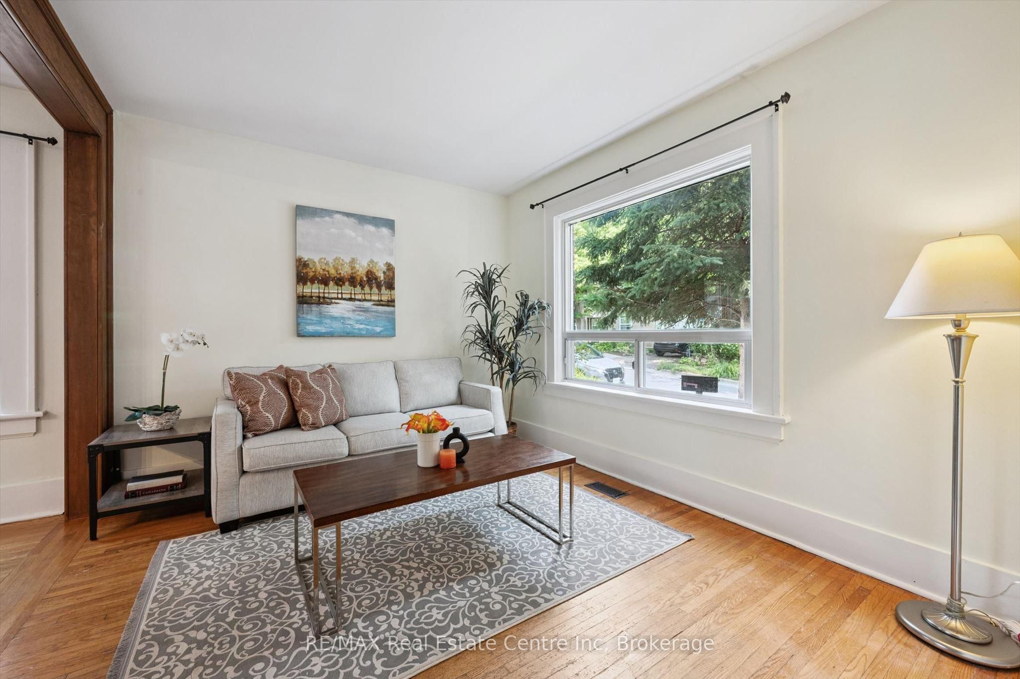 6 PEARL Street, Guelph, ON N1E 2E3 photo 4