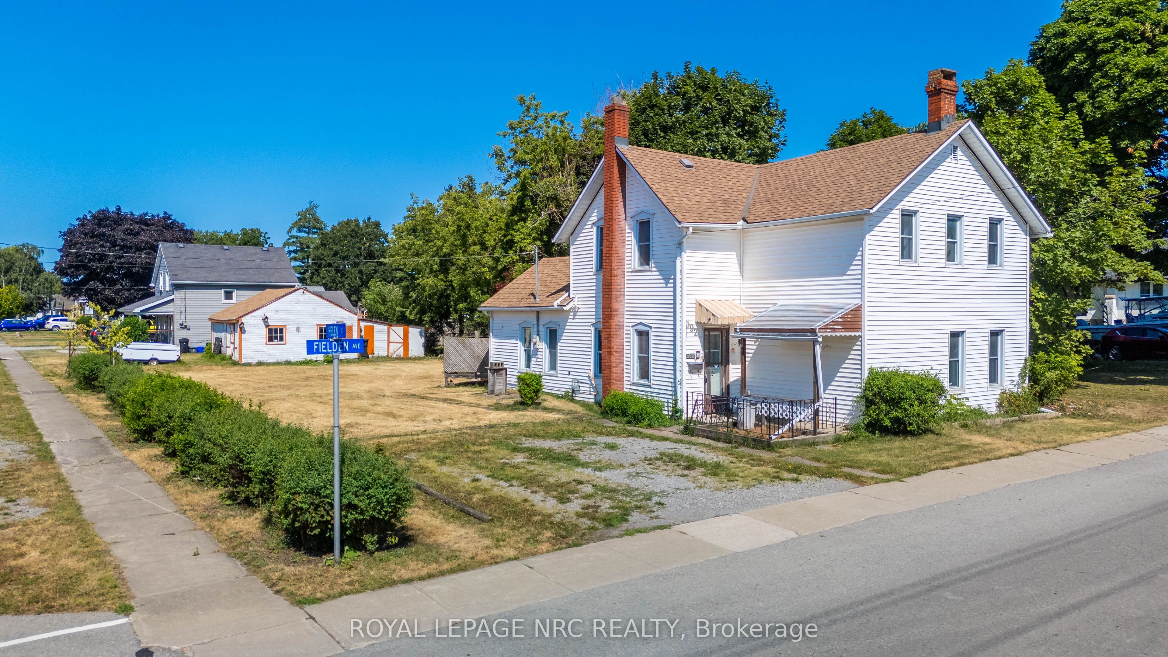 592 Fielden Avenue, Port Colborne, ON L3K 4V4 photo 2