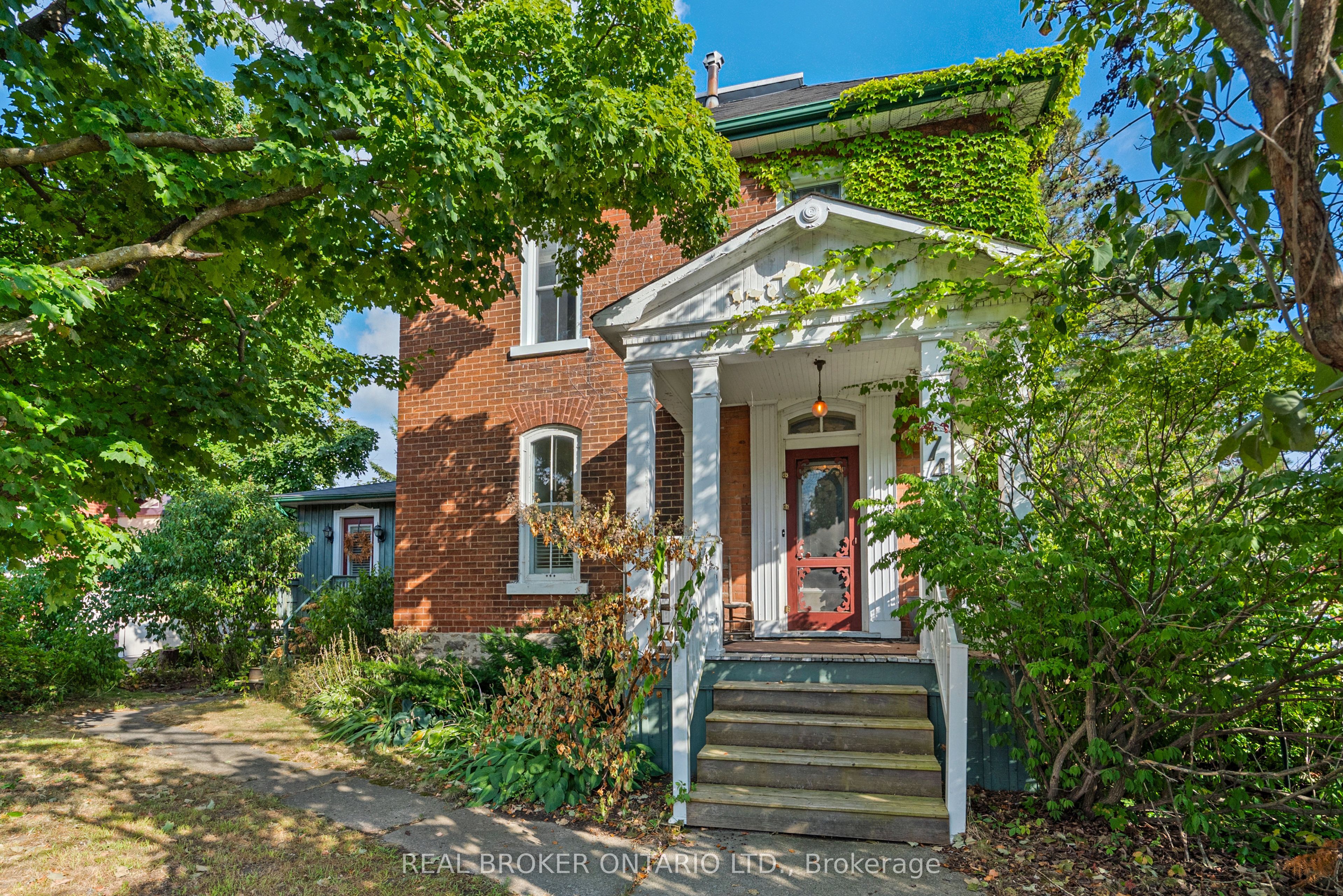 74 LAKE Avenue W, Carleton Place, ON K7C 1L6