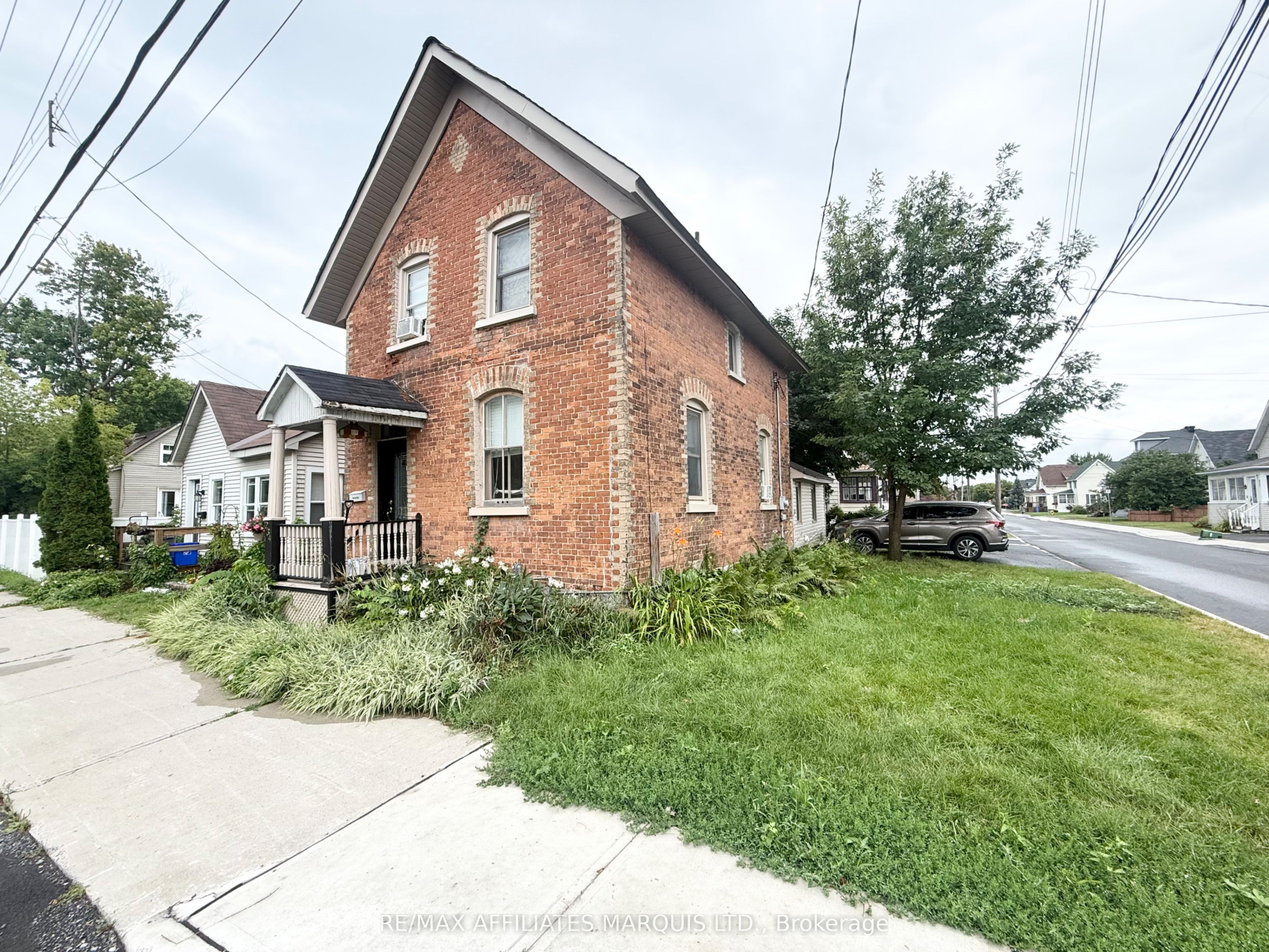 230 - 234 Bedford Street, Cornwall, ON K6J 4C3 photo 2
