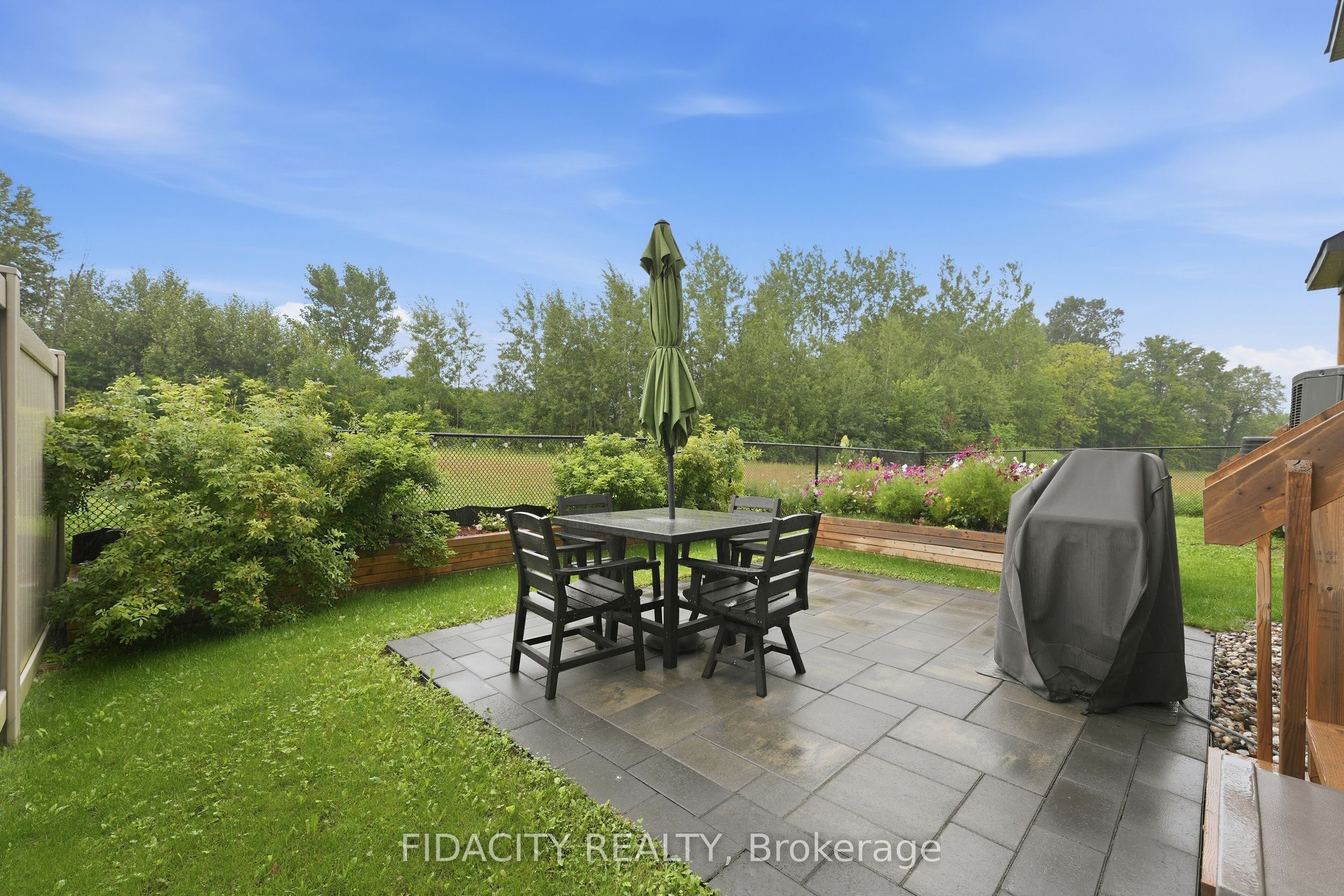410 Premiere Lane, Clarence-Rockland, ON K4K 0M7 photo 2