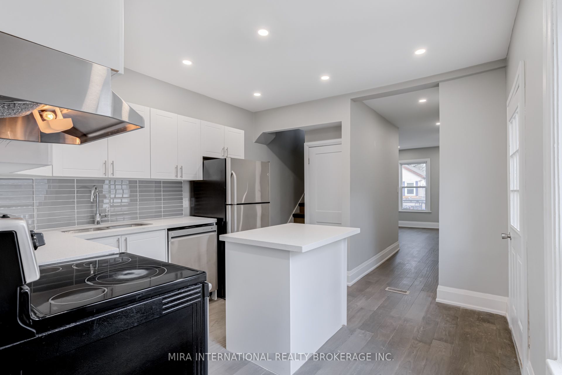 495 Ferguson Avenue N B, Hamilton, ON L8L 4Z4 photo 3