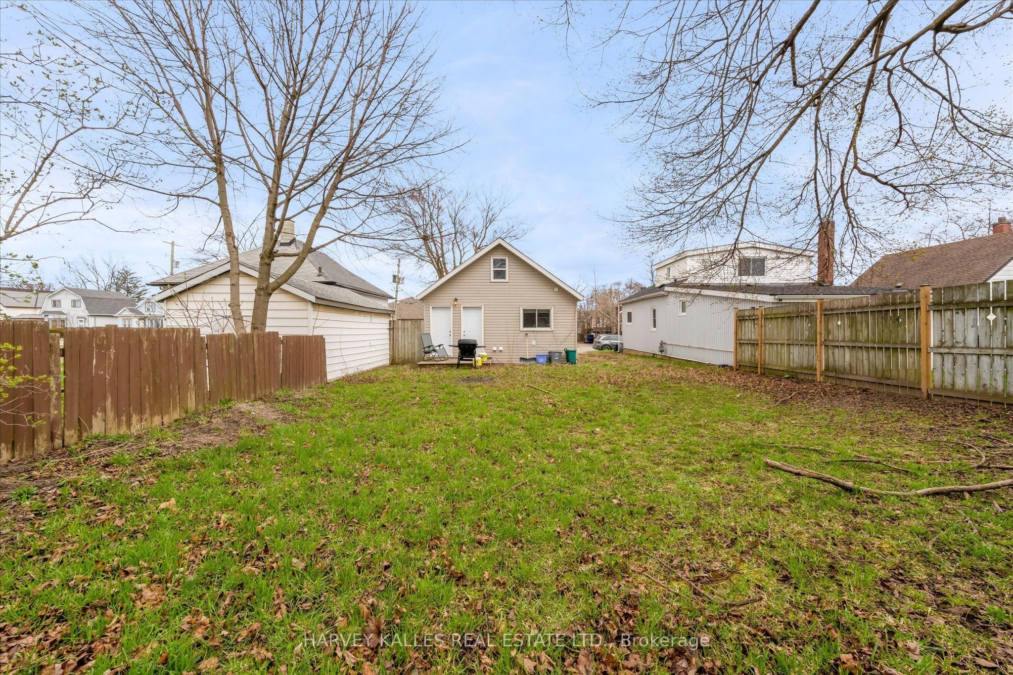 105 Ormond Street N, Thorold, ON L2V 1Z3 photo 4