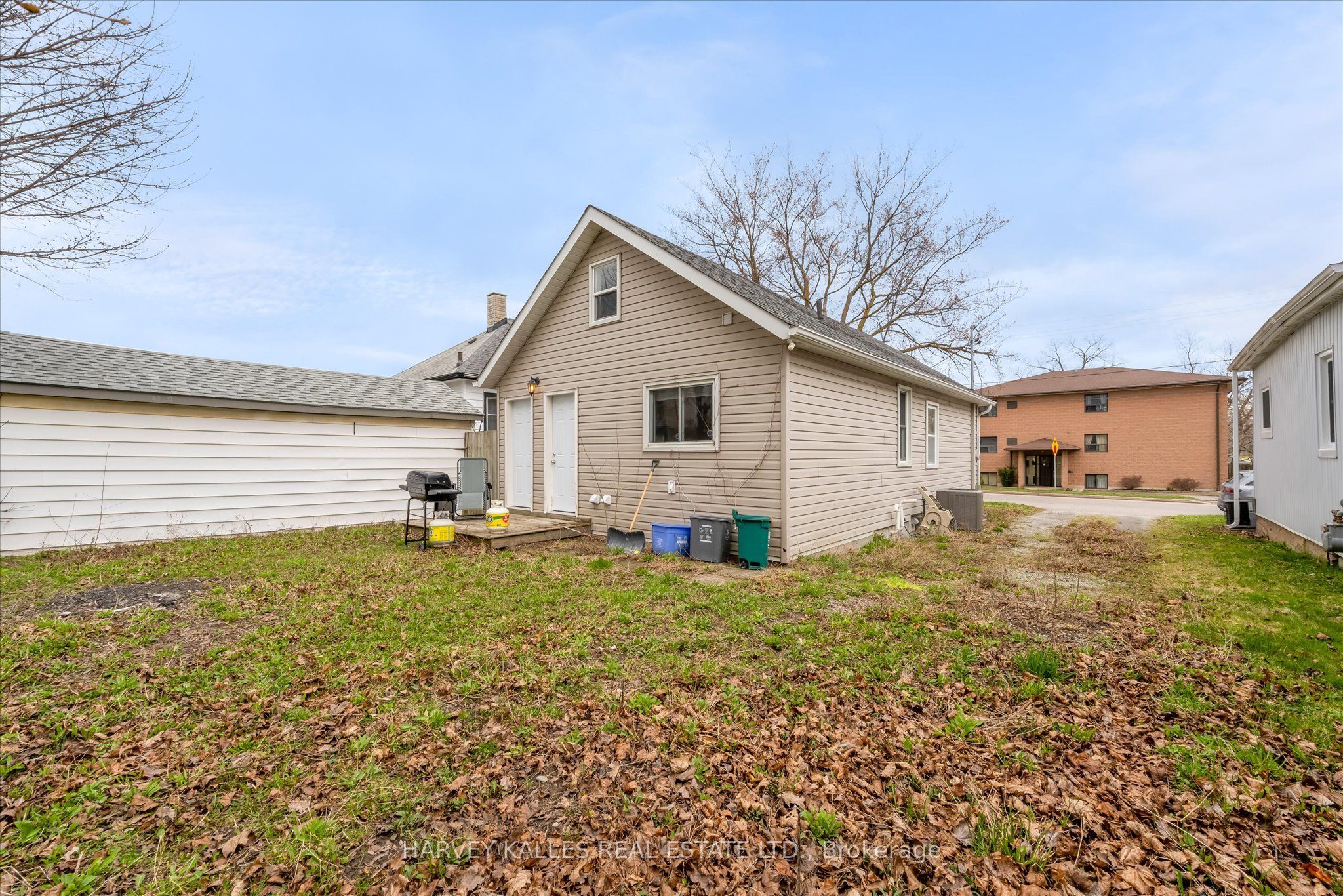 105 Ormond Street N, Thorold, ON L2V 1Z3 photo 5