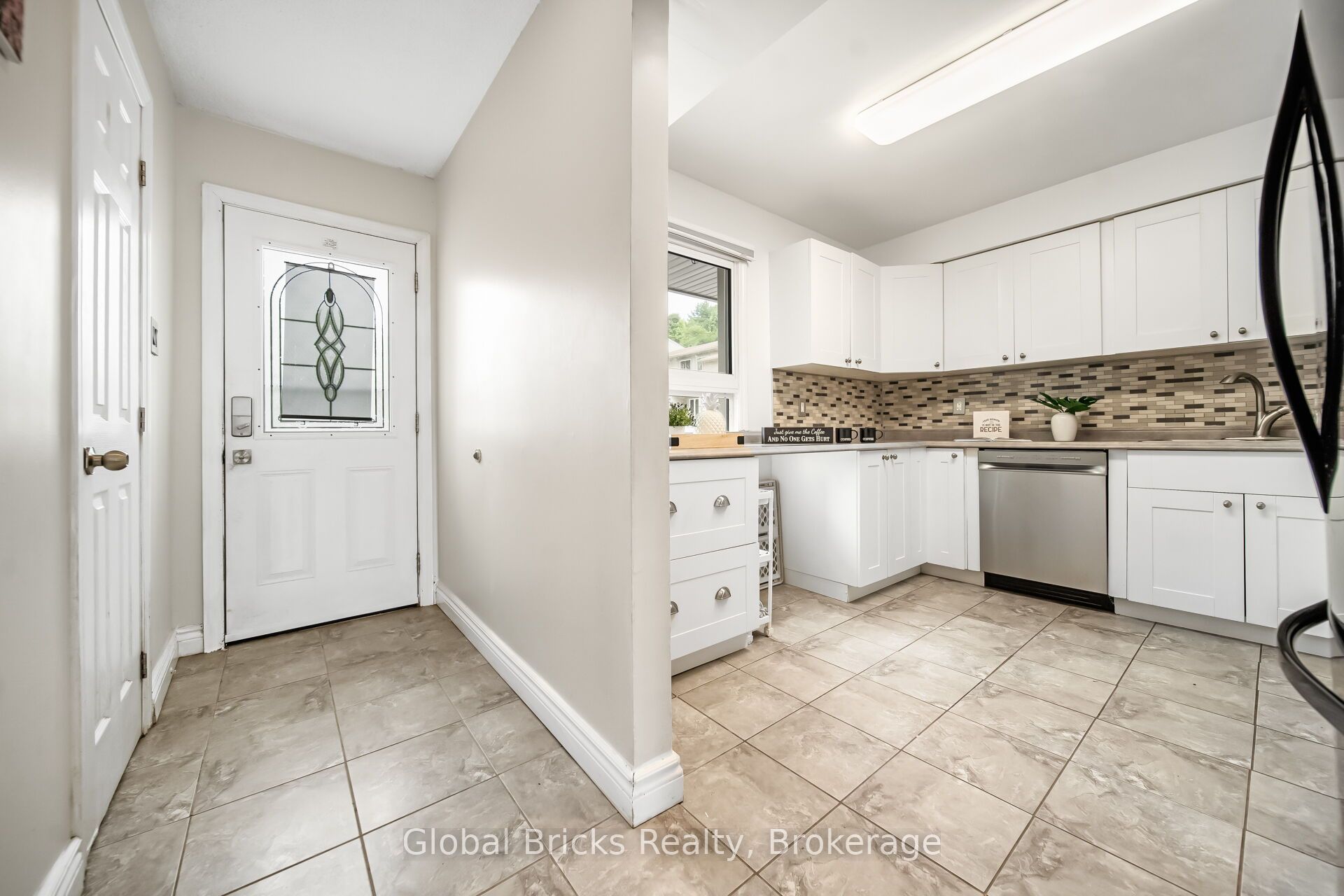 15 Green Valley Drive 27, Kitchener, ON N2P 1K7 photo 5