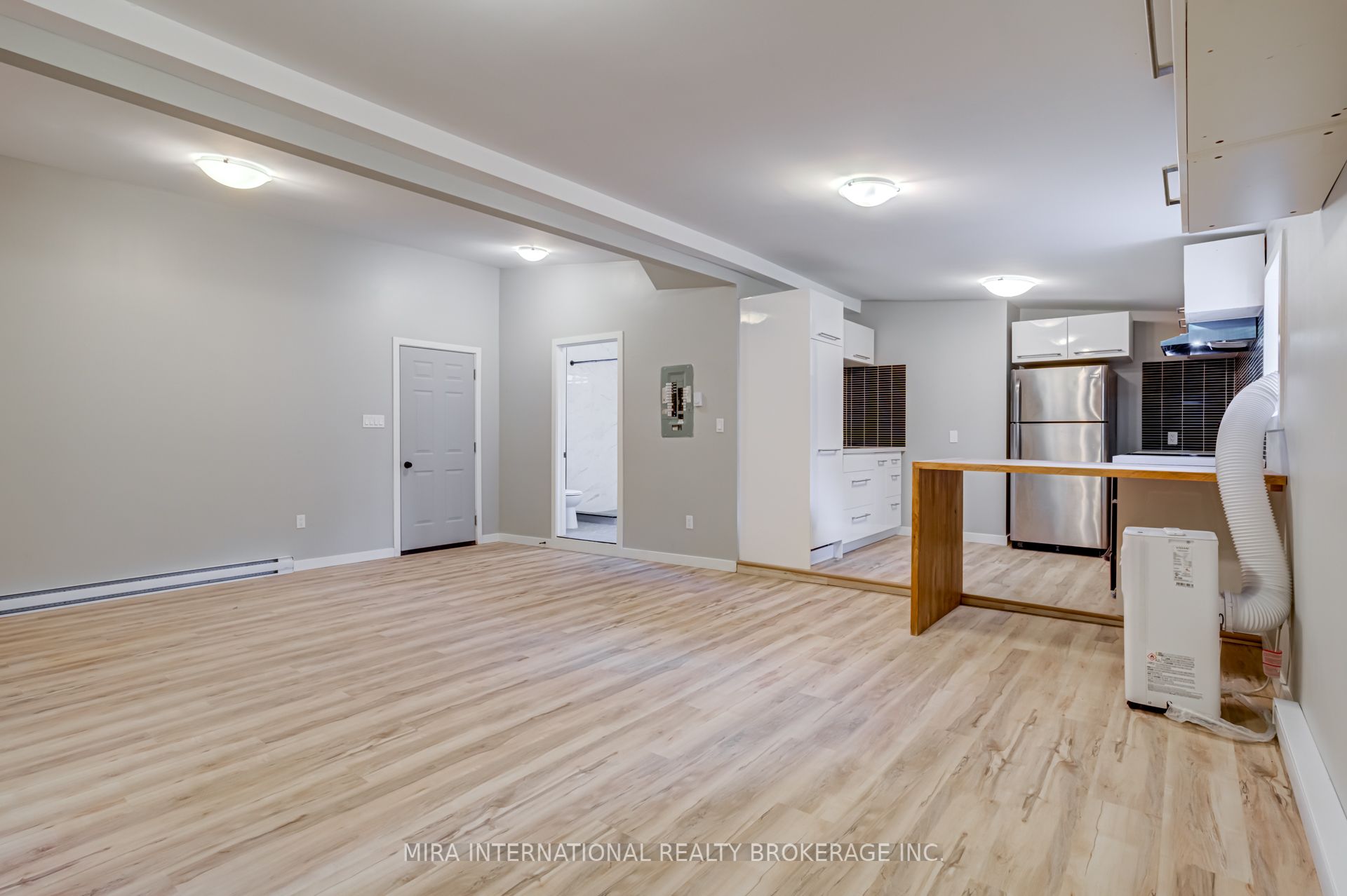 105 Oak Avenue C, Hamilton, ON L8L 5M7 photo 4