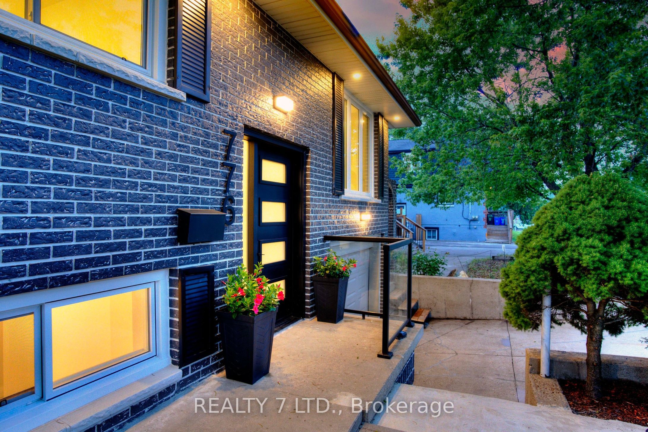 776 Garth Street, Hamilton, ON L9C 4K4 photo 4