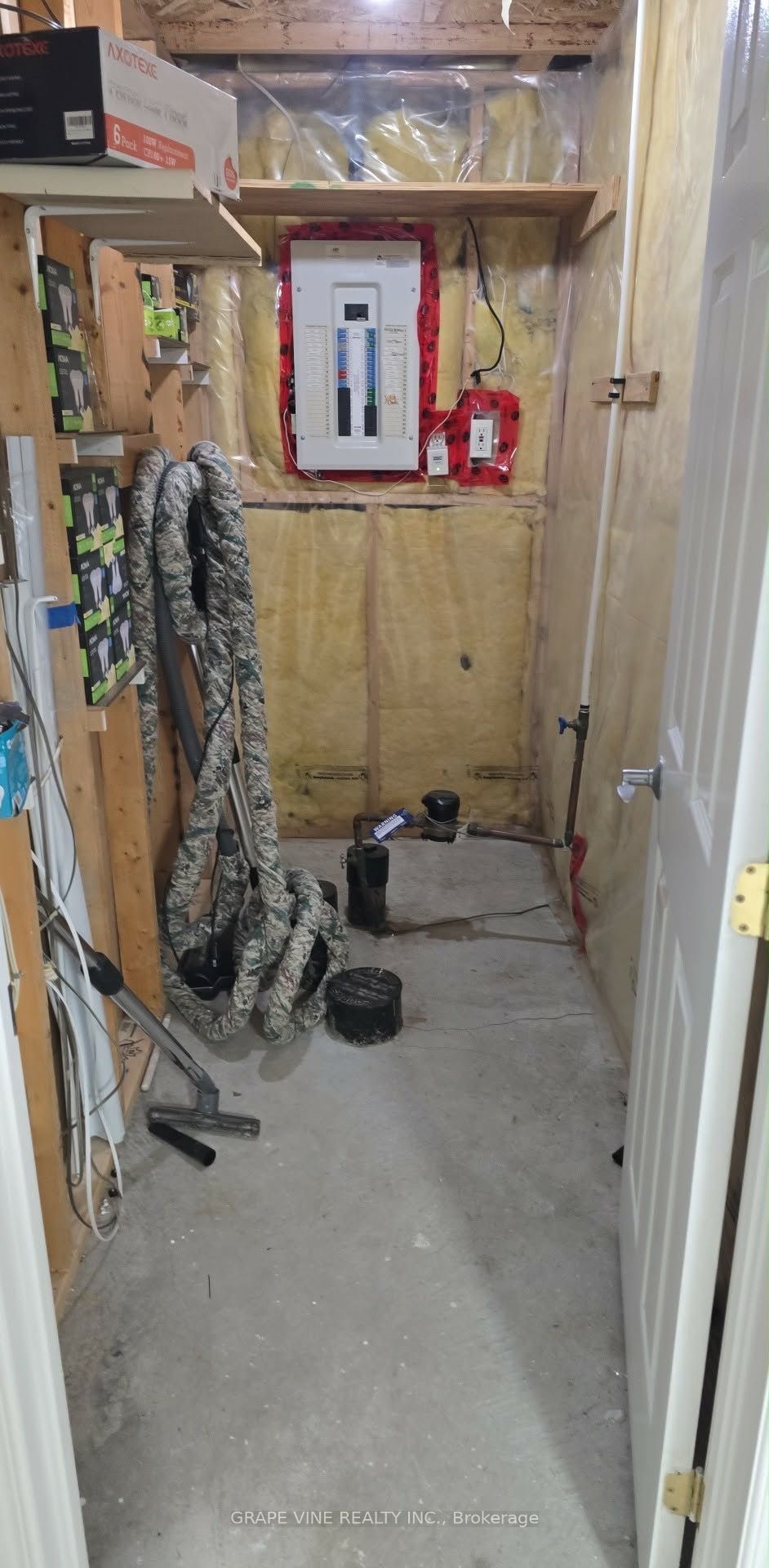 105 Rowallen Place, Hunt Club - South Keys and Area, ON K1T 4E3 photo 5