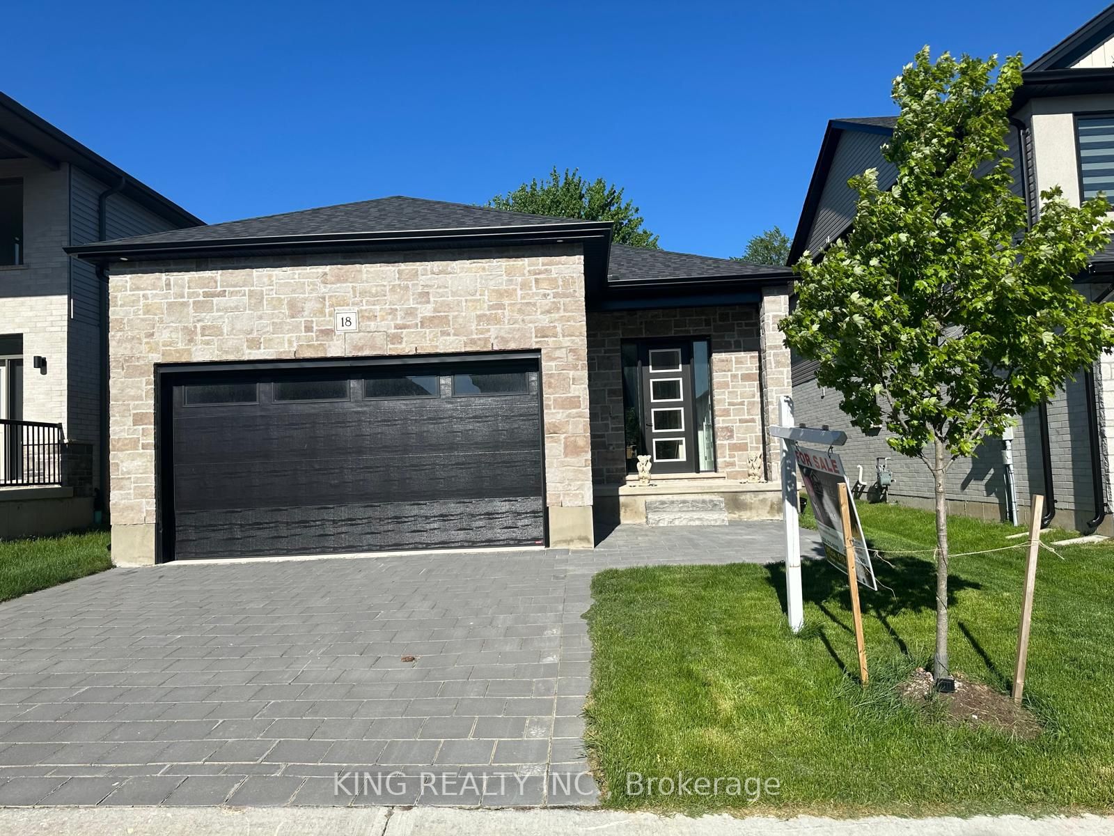 7966 Fallon Drive 18, Lucan Biddulph, ON N0M 1V0