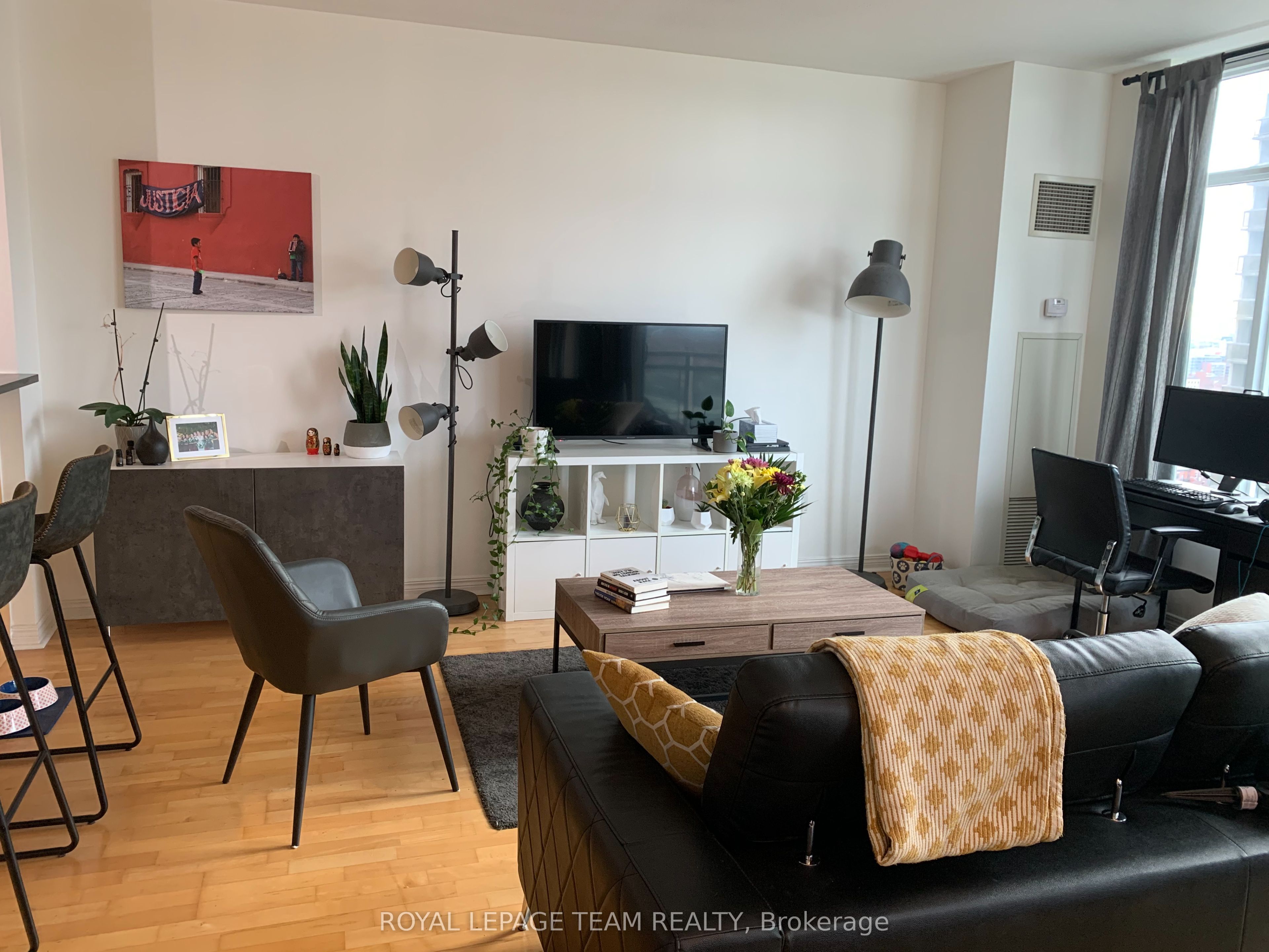 570 Laurier Avenue W 1801, Ottawa Centre, ON K1R 1C8 photo 5