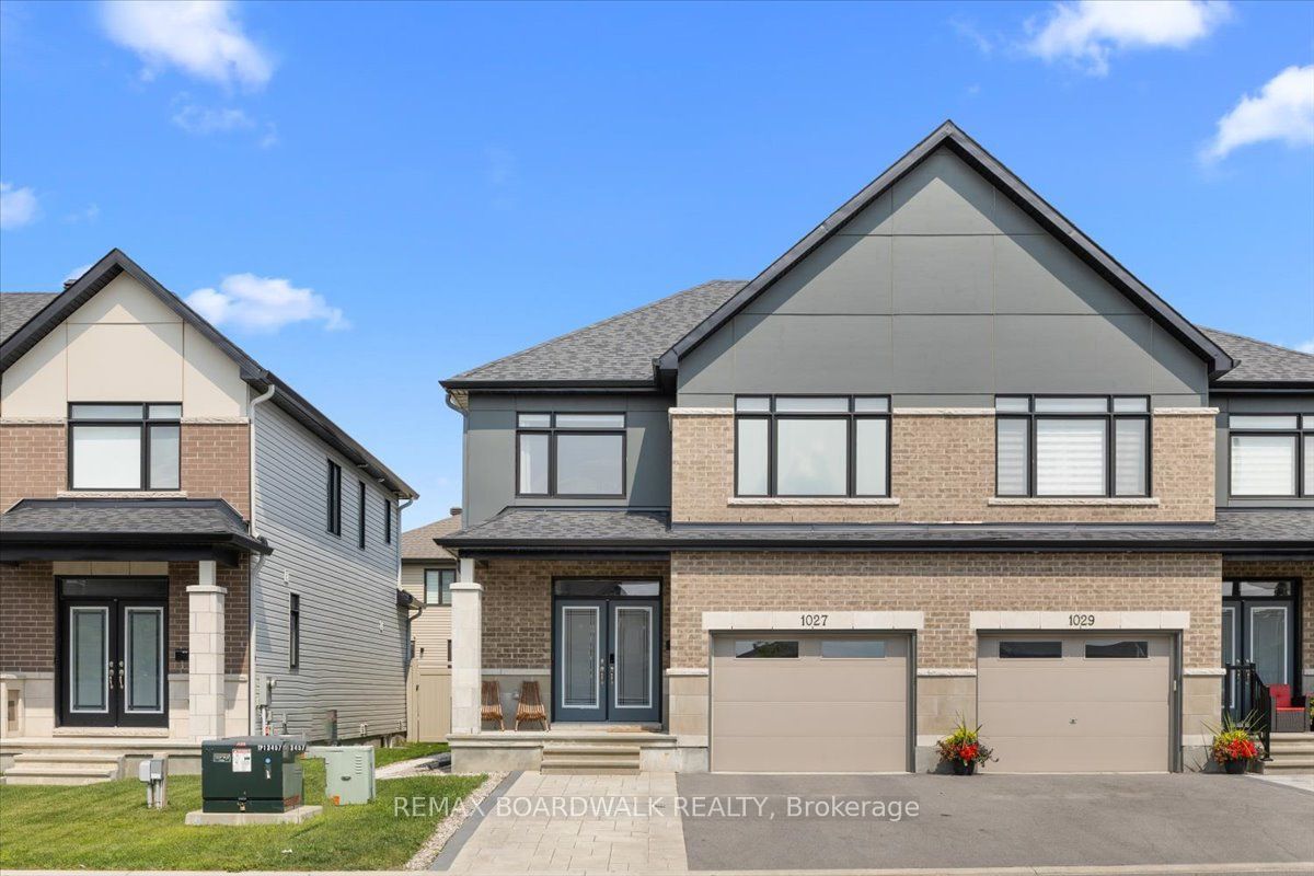 1027 Hydrangea Avenue, Blossom Park - Airport and Area, ON K4M 0L4