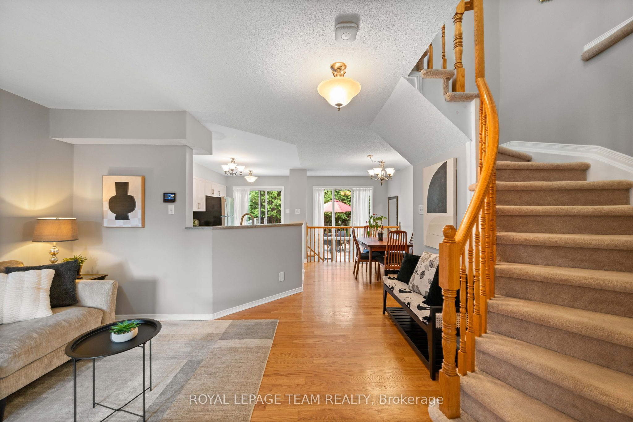 6 Folison Street, Hunt Club - South Keys and Area, ON K1T 3Y3 photo 5