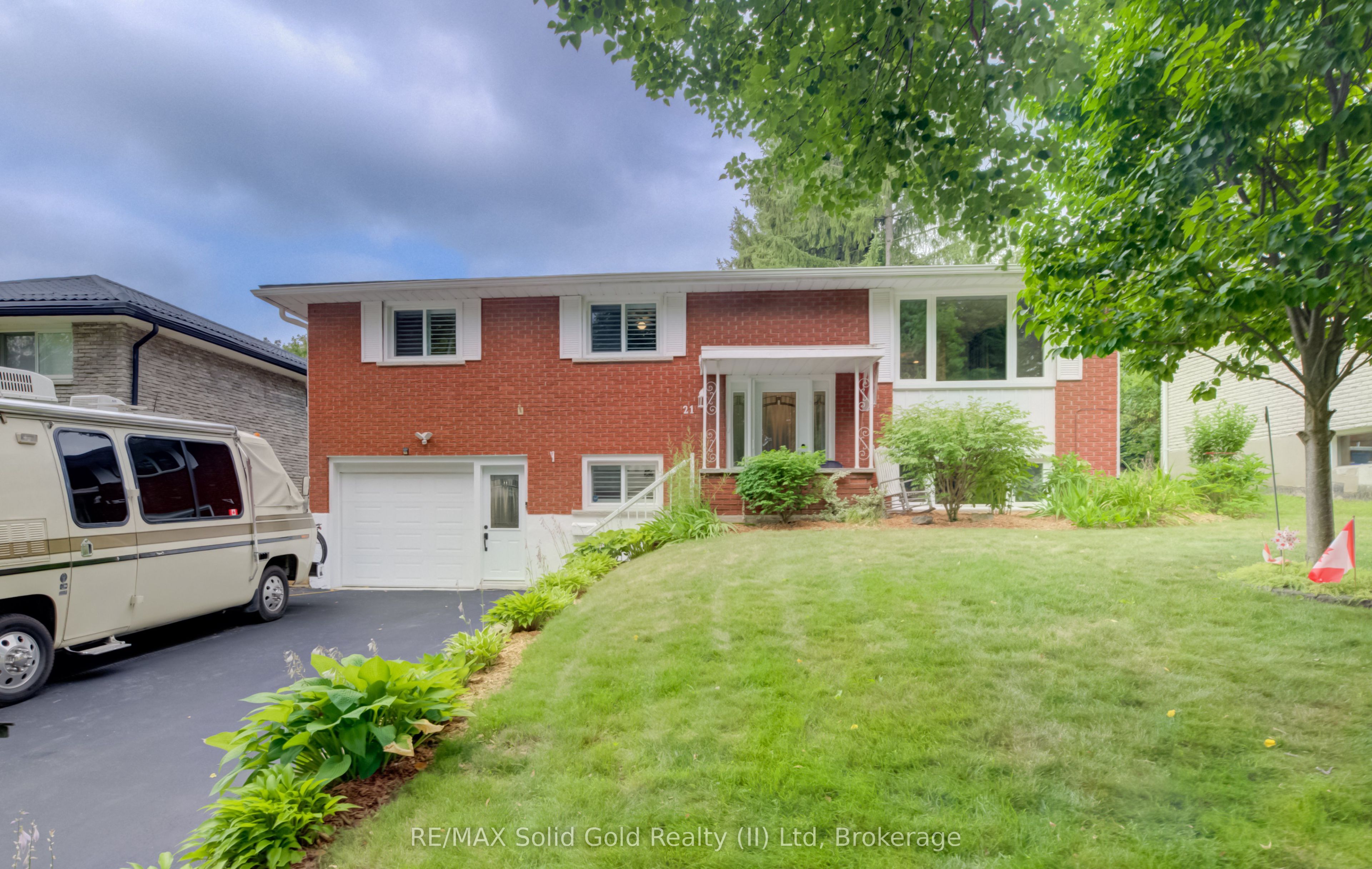 21 Kelly Drive, Kitchener, ON N2M 1V7 photo 2