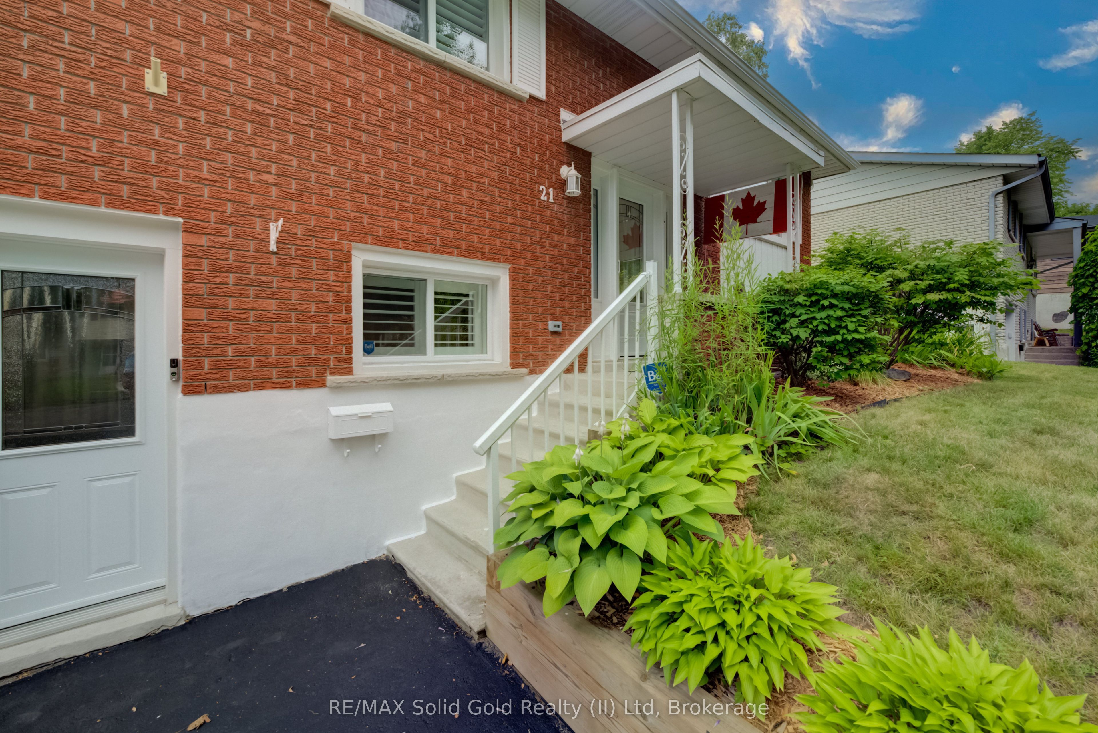 21 Kelly Drive, Kitchener, ON N2M 1V7 photo 3