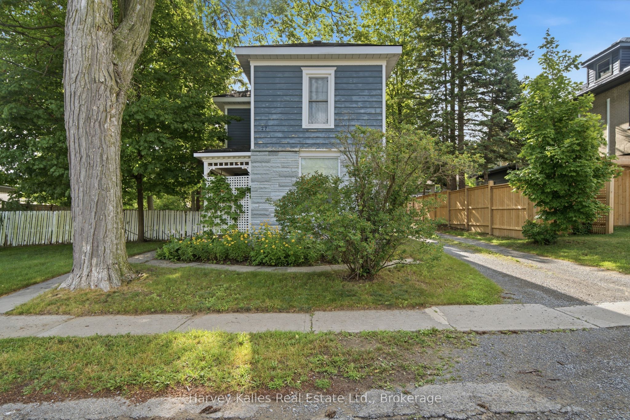 27 Ontario Street, Prince Edward County, ON K0K 2T0 photo 3