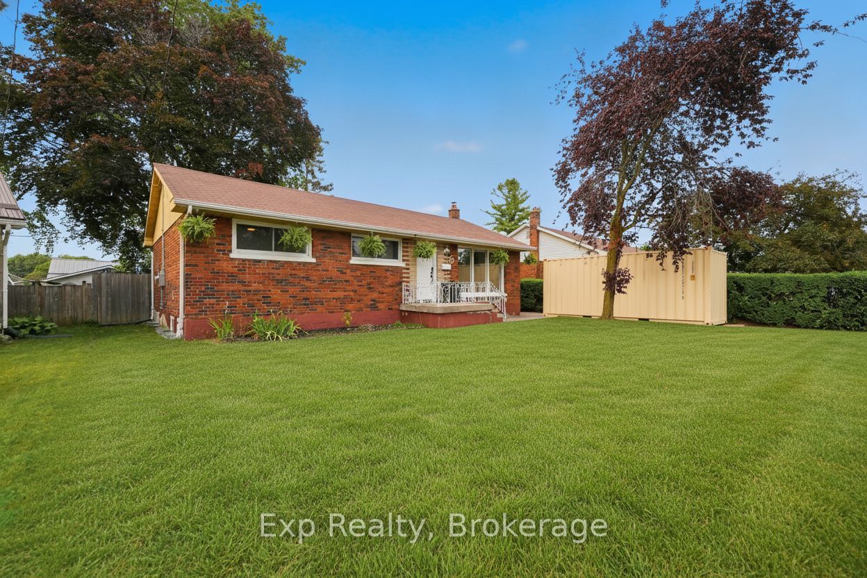 6 Coleman Drive, Quinte West, ON K8V 3A5 photo 2