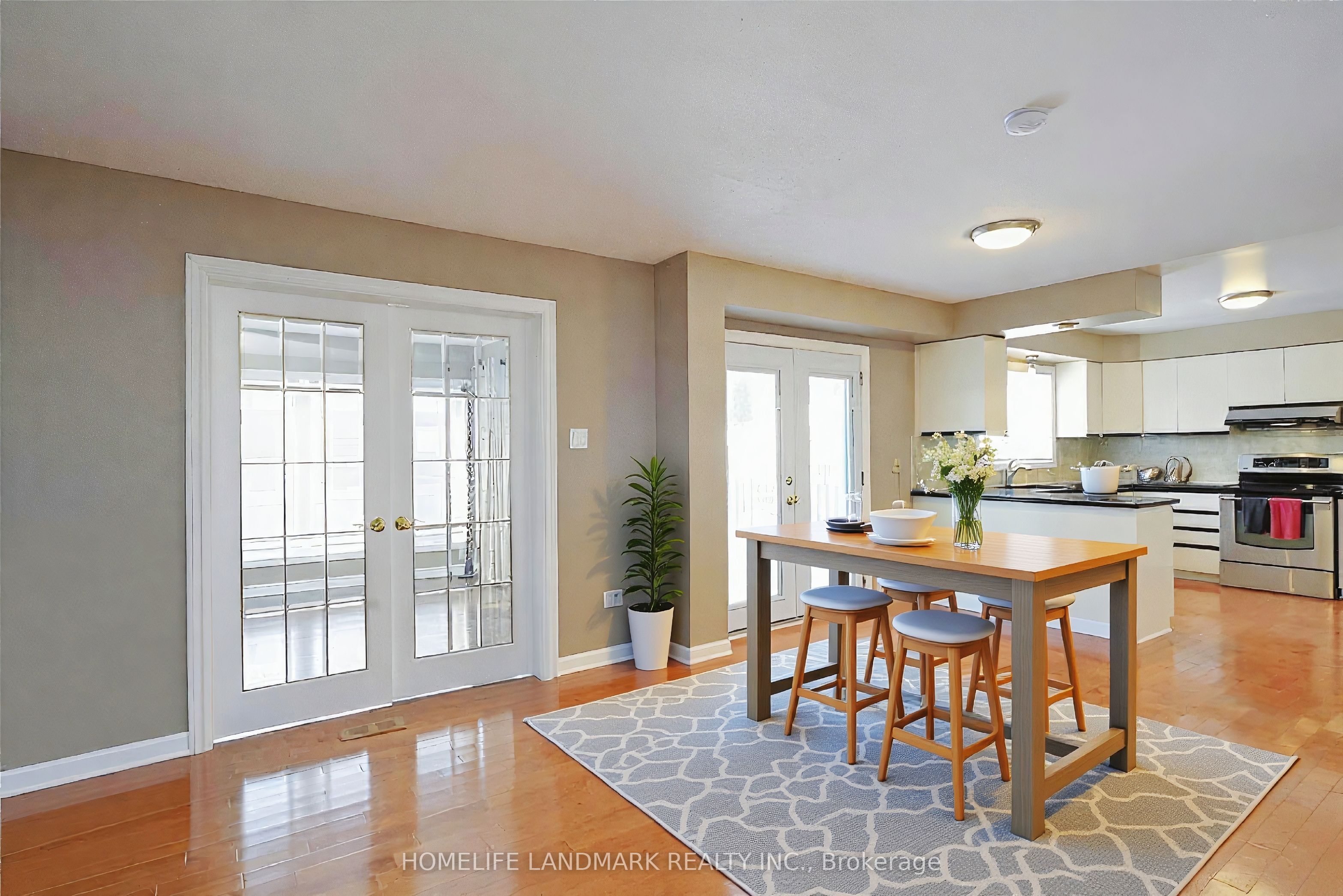 8 Opal Lane, Barrhaven, ON K2J 2V7 photo 3