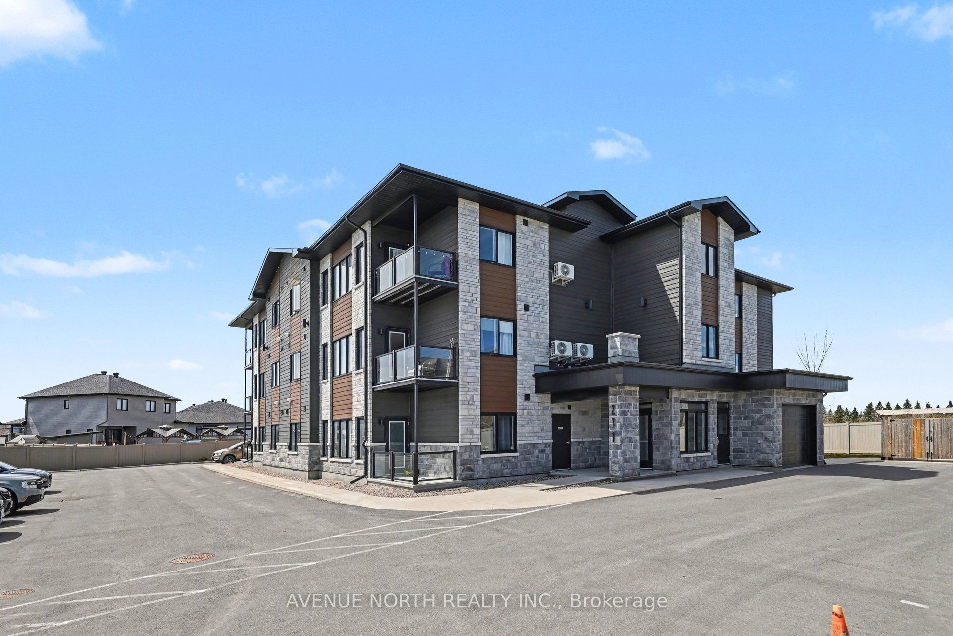 271 Belfort Street 102, Russell, ON K0A 1W0 photo 2