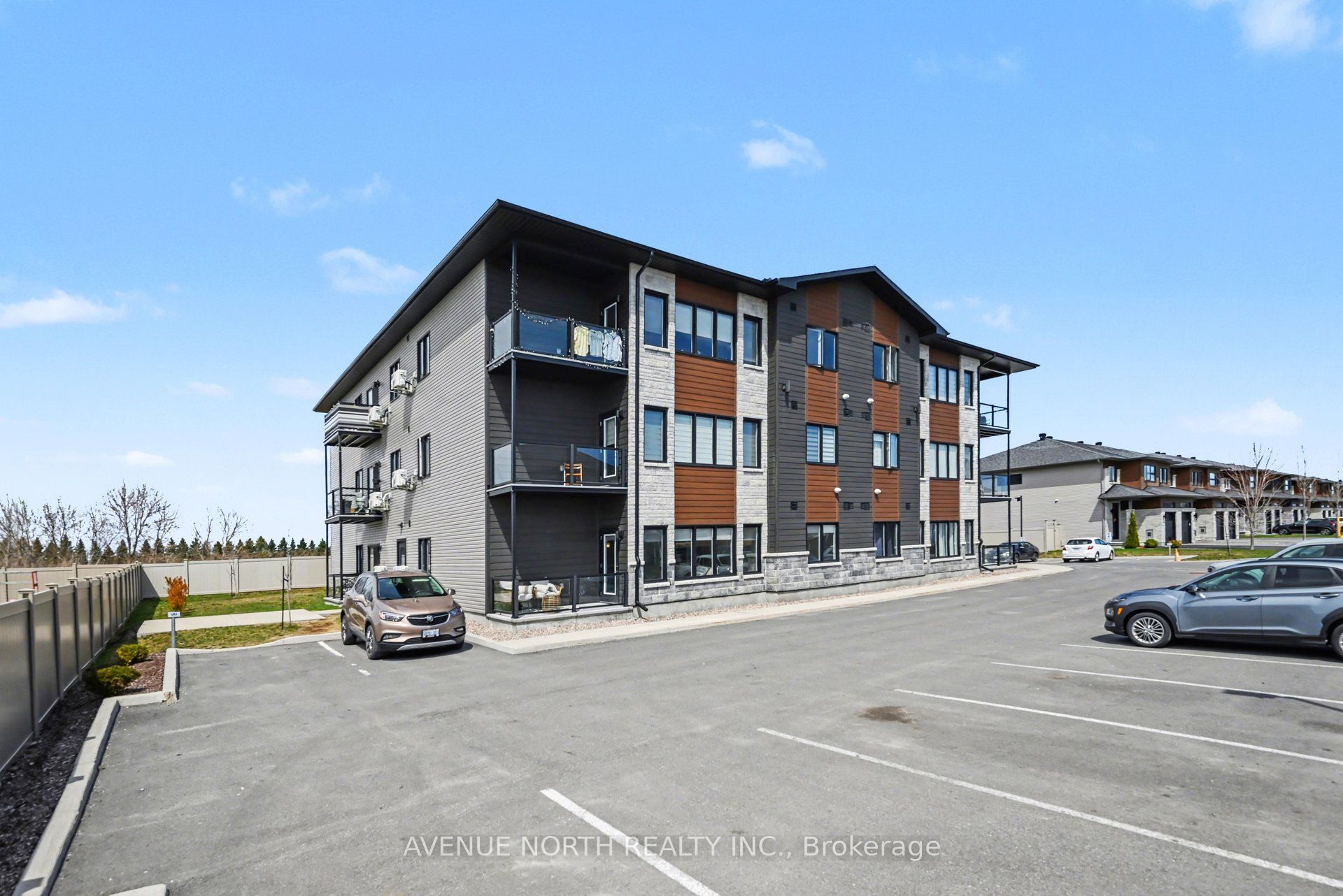 271 Belfort Street 102, Russell, ON K0A 1W0 photo 3