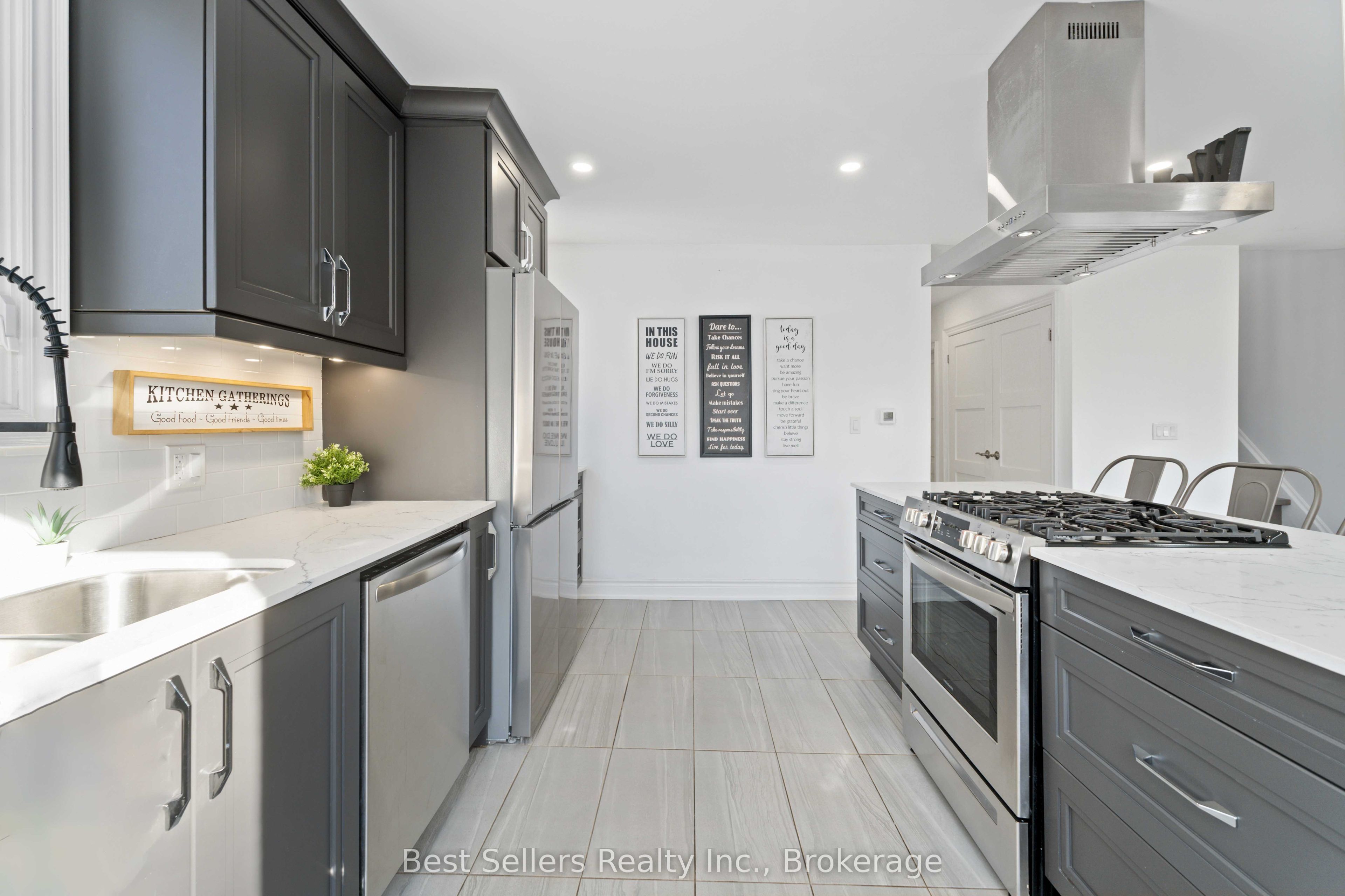 599 Beach Boulevard, Hamilton, ON L8H 6X8 photo 4