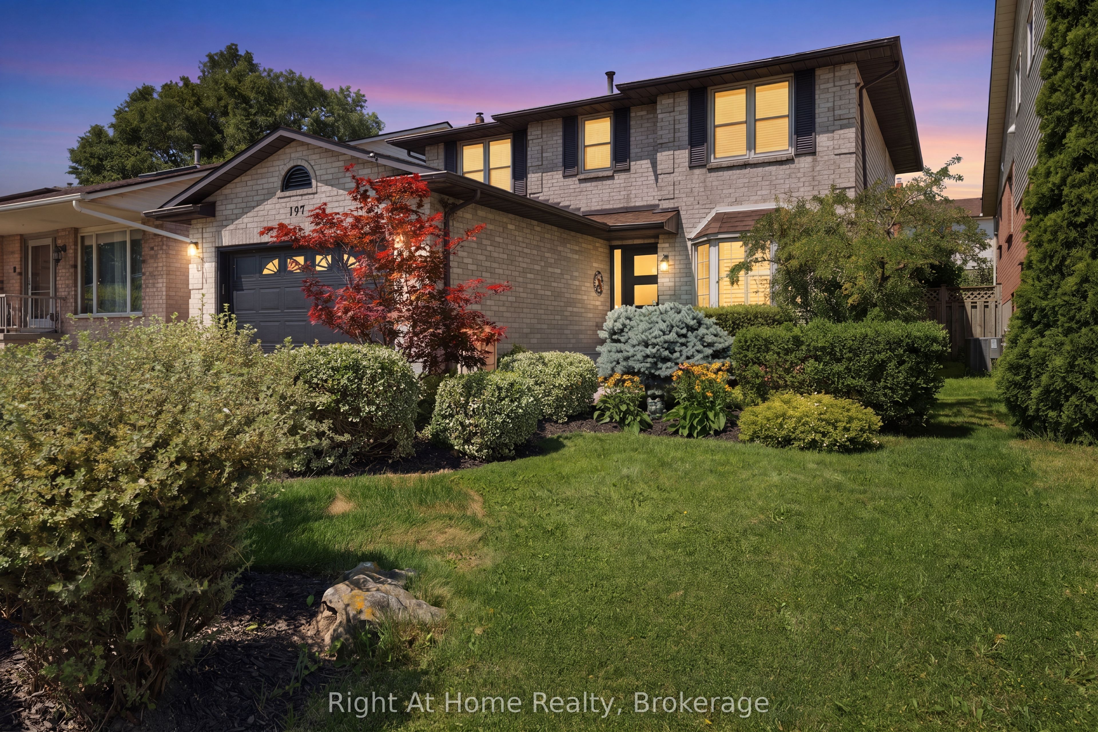 197 Parkwood Crescent, Hamilton, ON L8V 4Z3