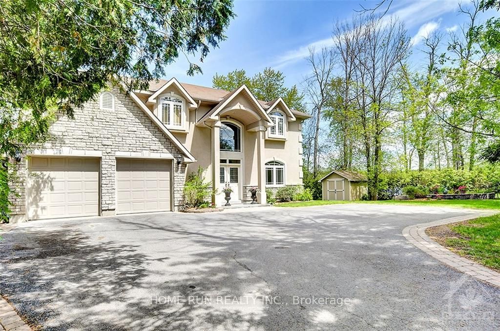 3 Winding Way, Barrhaven, ON K2C 3H1 photo 2