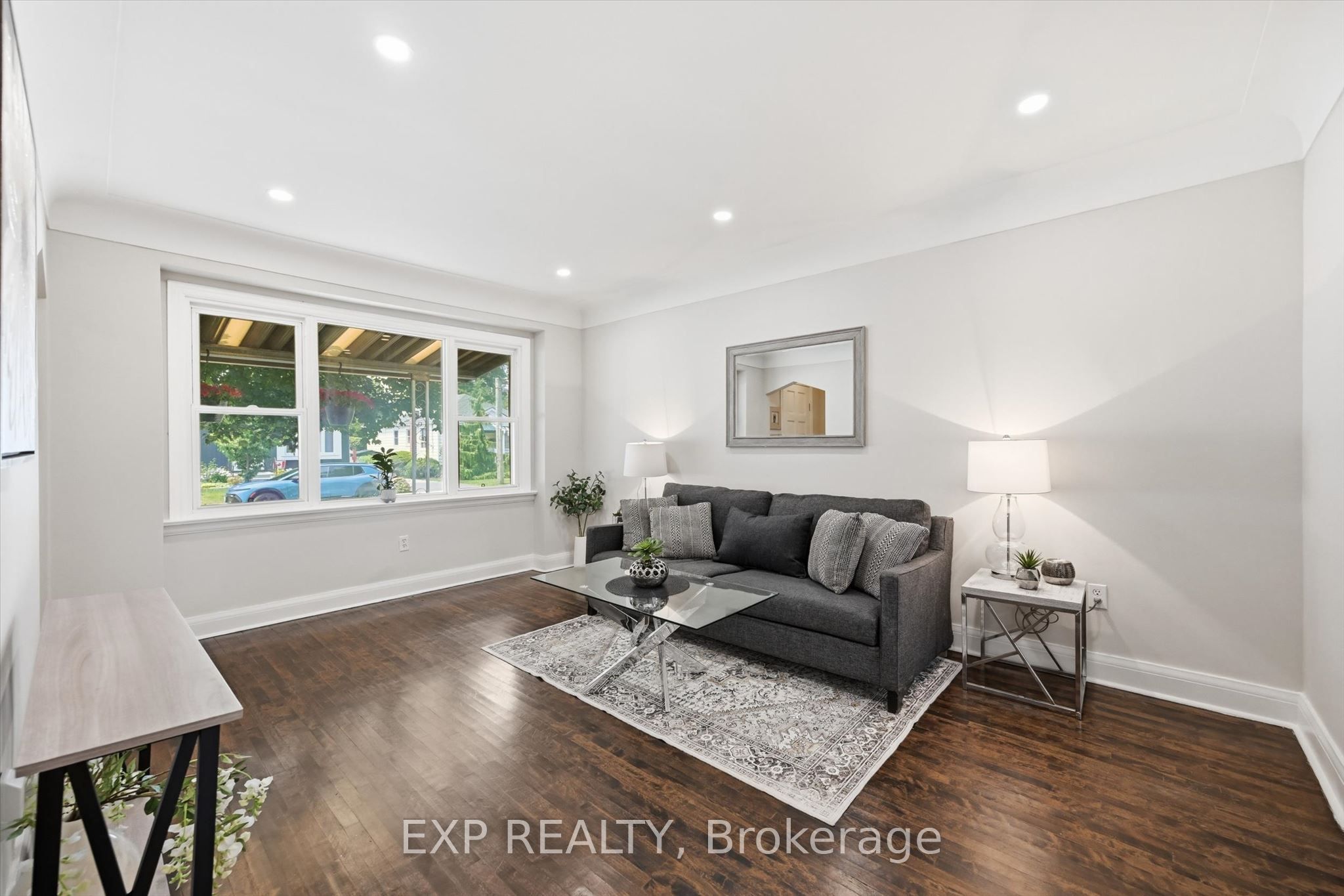 129 East 25th Street, Hamilton, ON L8V 3A3 photo 3
