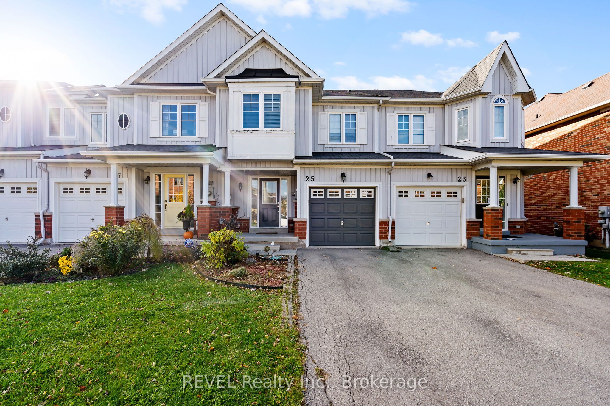 25 Colonel Lyall Street, St. Catharines, ON L2P 0B3 photo 3