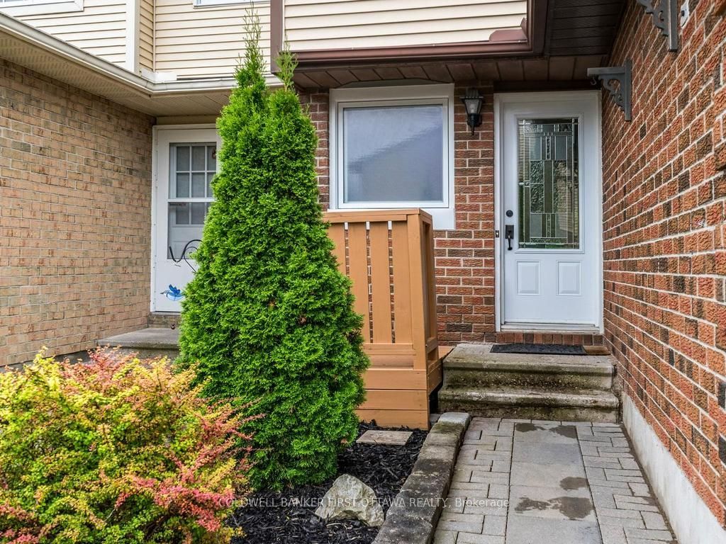75 Sundback Lane, Kanata, ON K2L 2W8 photo 3