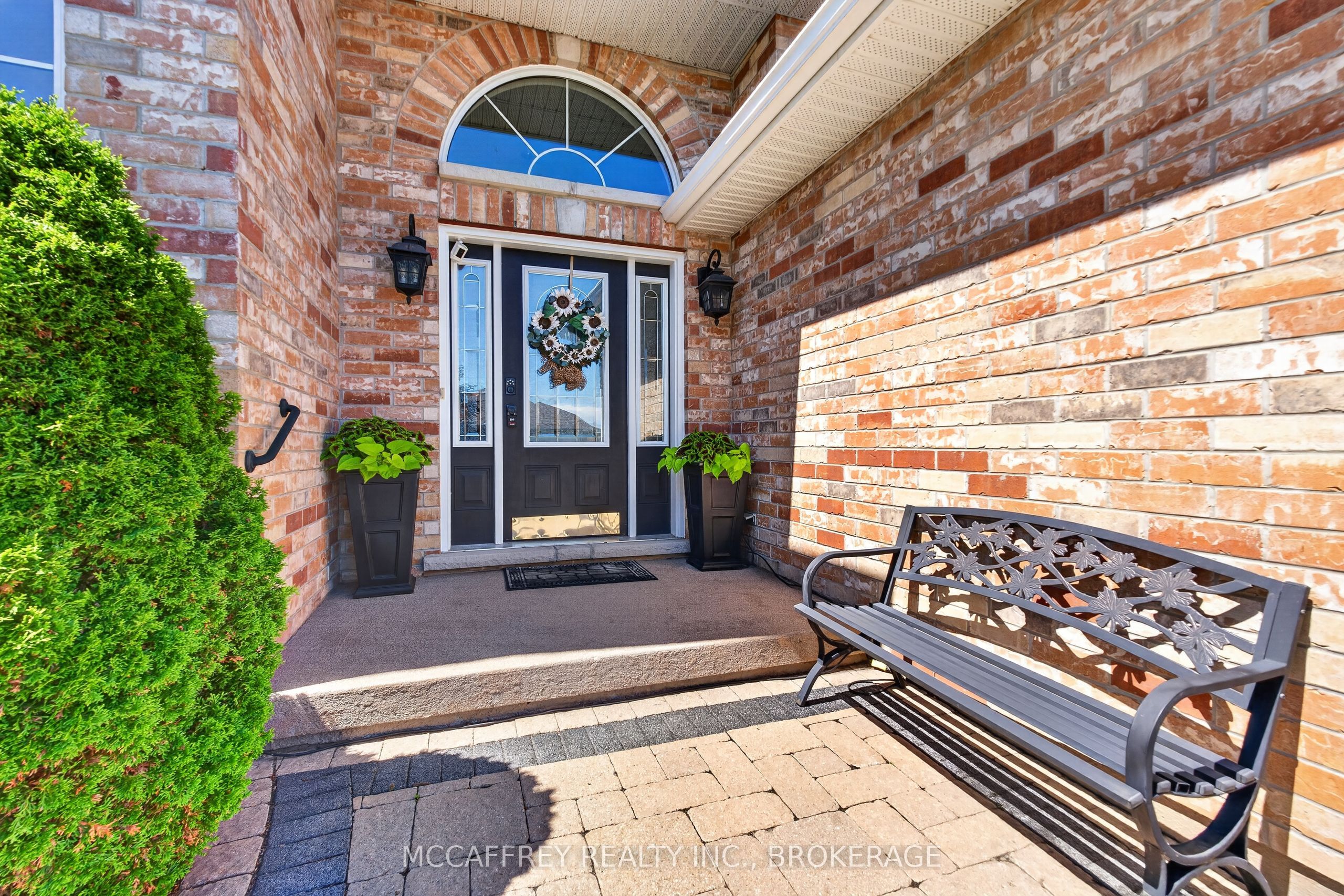 9 Hartwood Crescent, Greater Napanee, ON K7R 3L1 photo 3