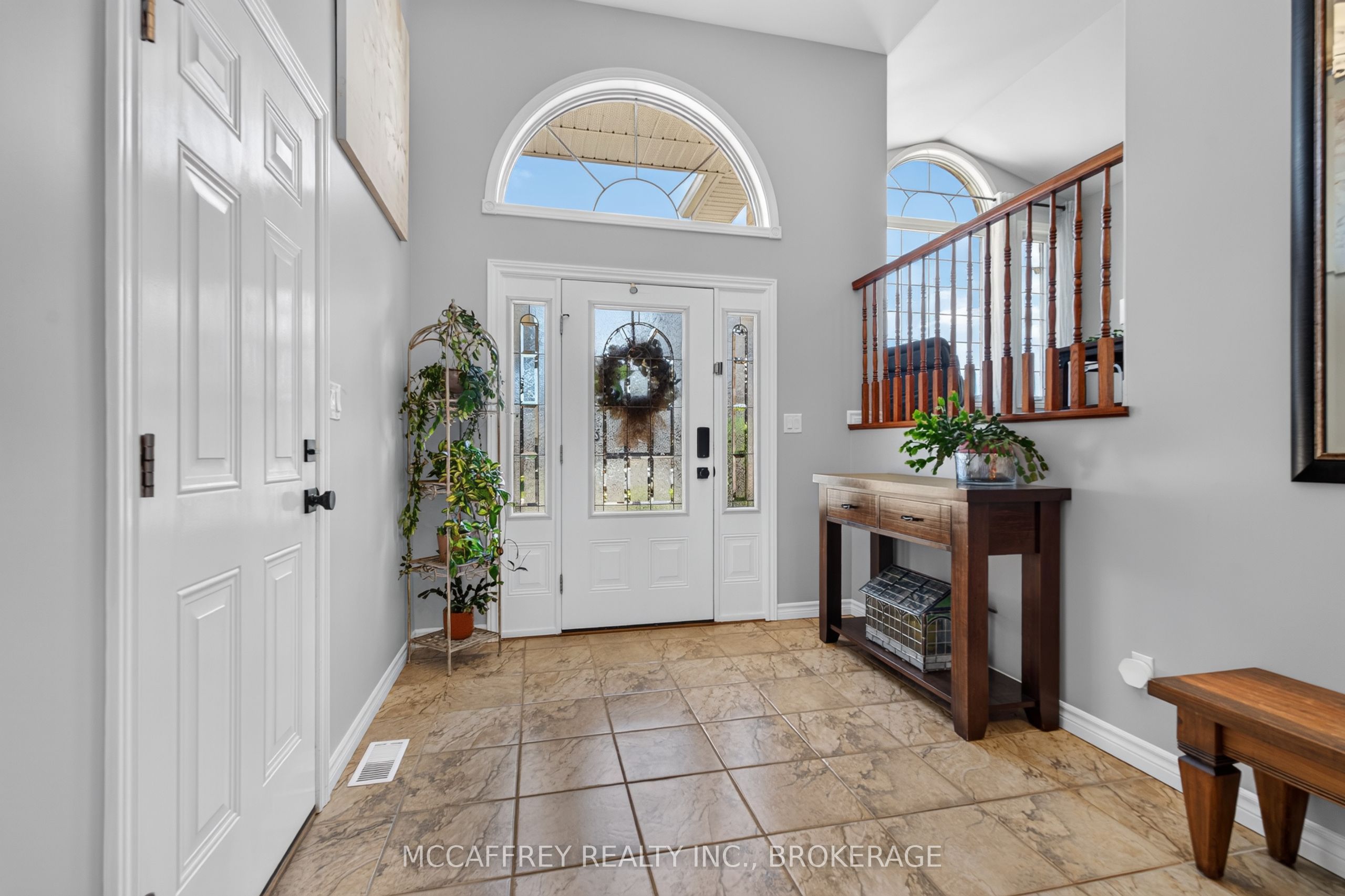 9 Hartwood Crescent, Greater Napanee, ON K7R 3L1 photo 4