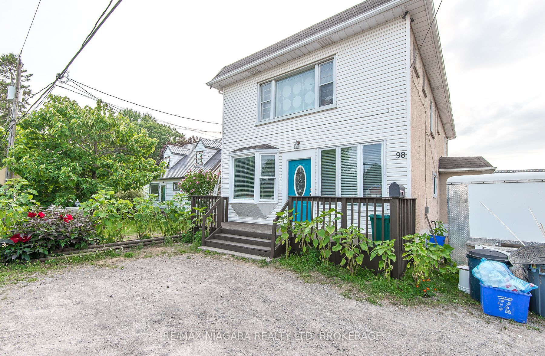 98 Chippawa Road, Port Colborne, ON L3K 1T5 photo 2