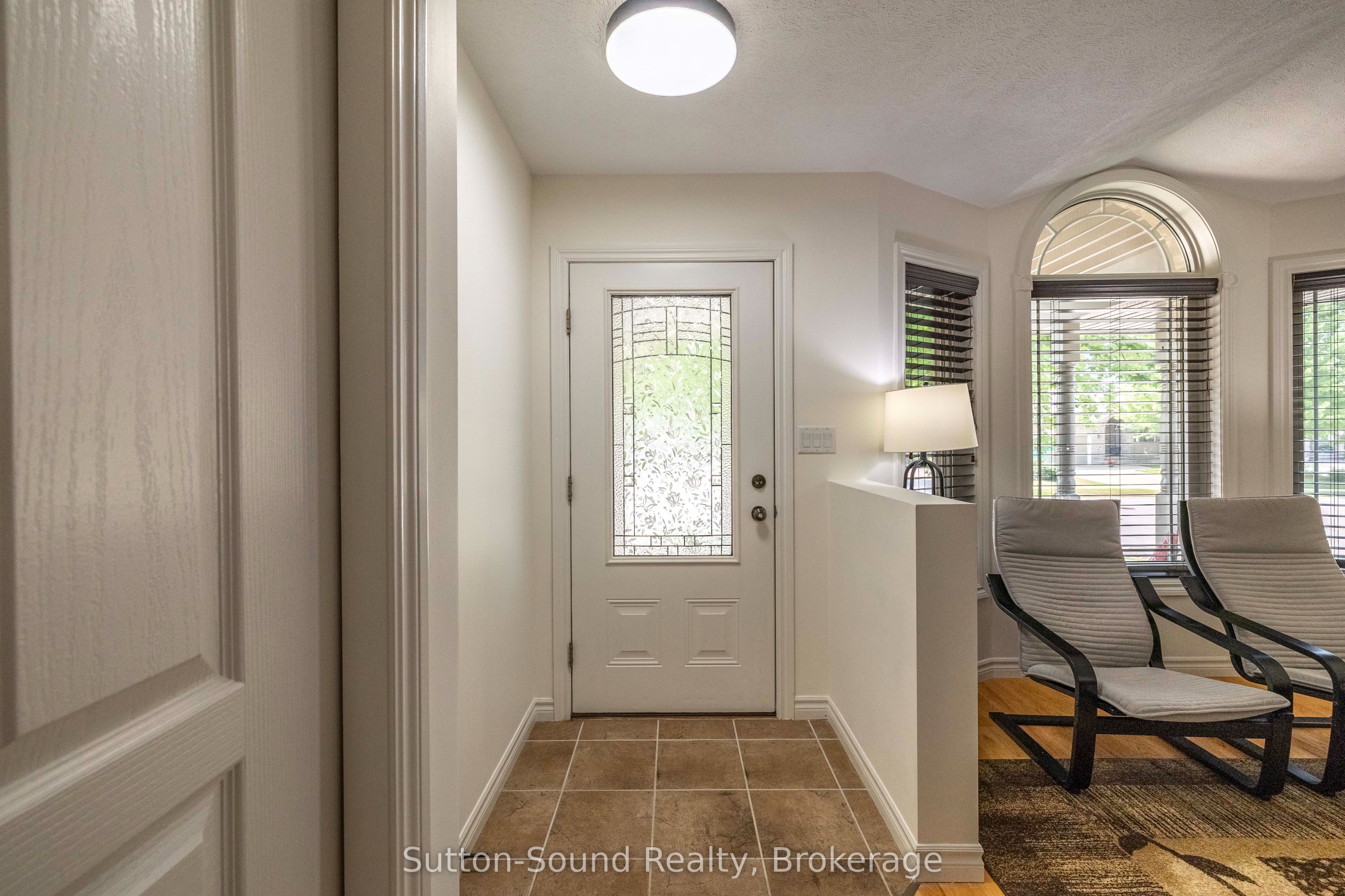 221 2nd Avenue W, Owen Sound, ON N4K 0A6 photo 5