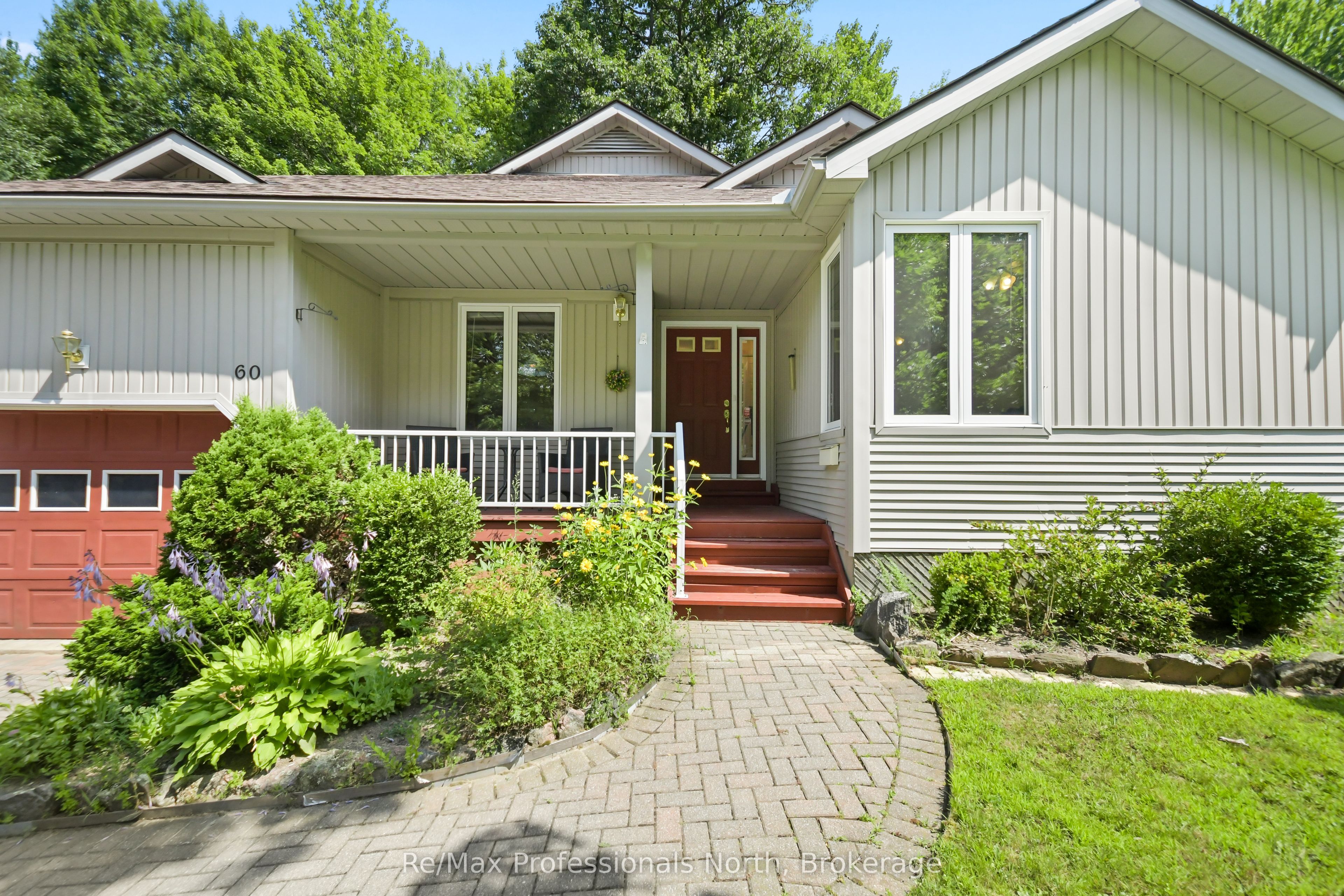 60 Pineridge Gate, Gravenhurst, ON P1P 1Y4 photo 2