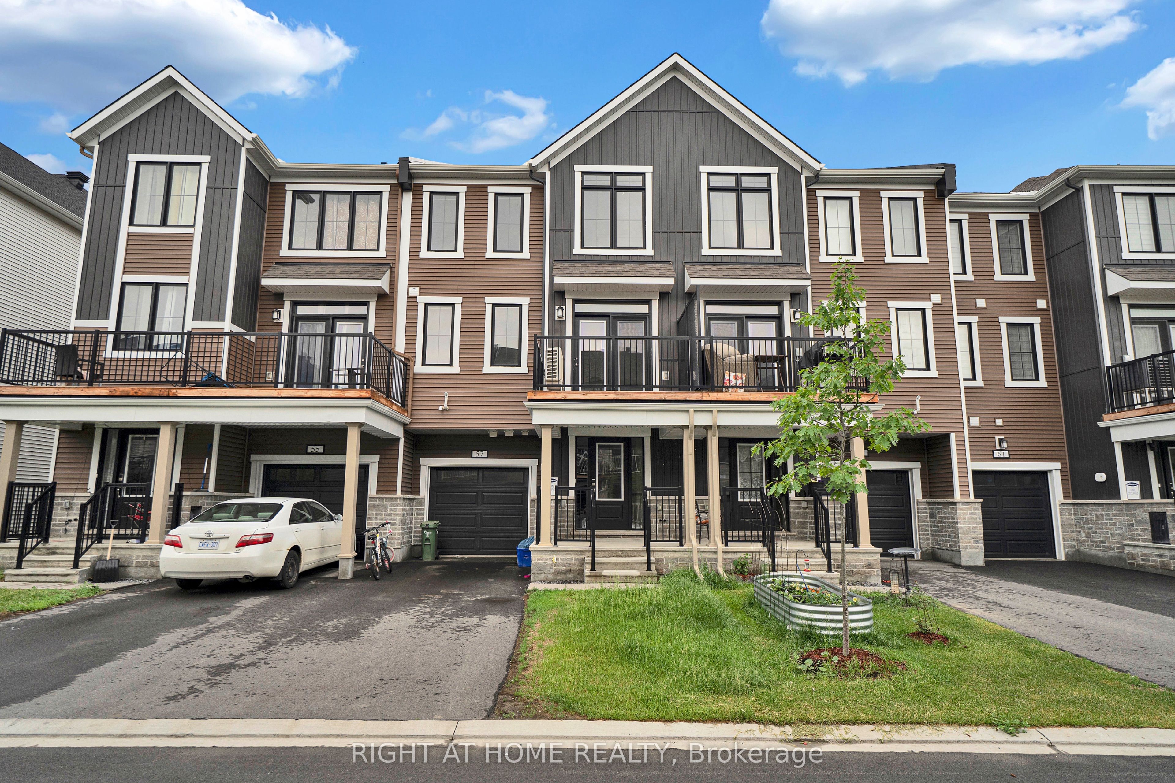 57 PLACETTE STITCH Mews, Stittsville - Munster - Richmond, ON K0A 2Z0