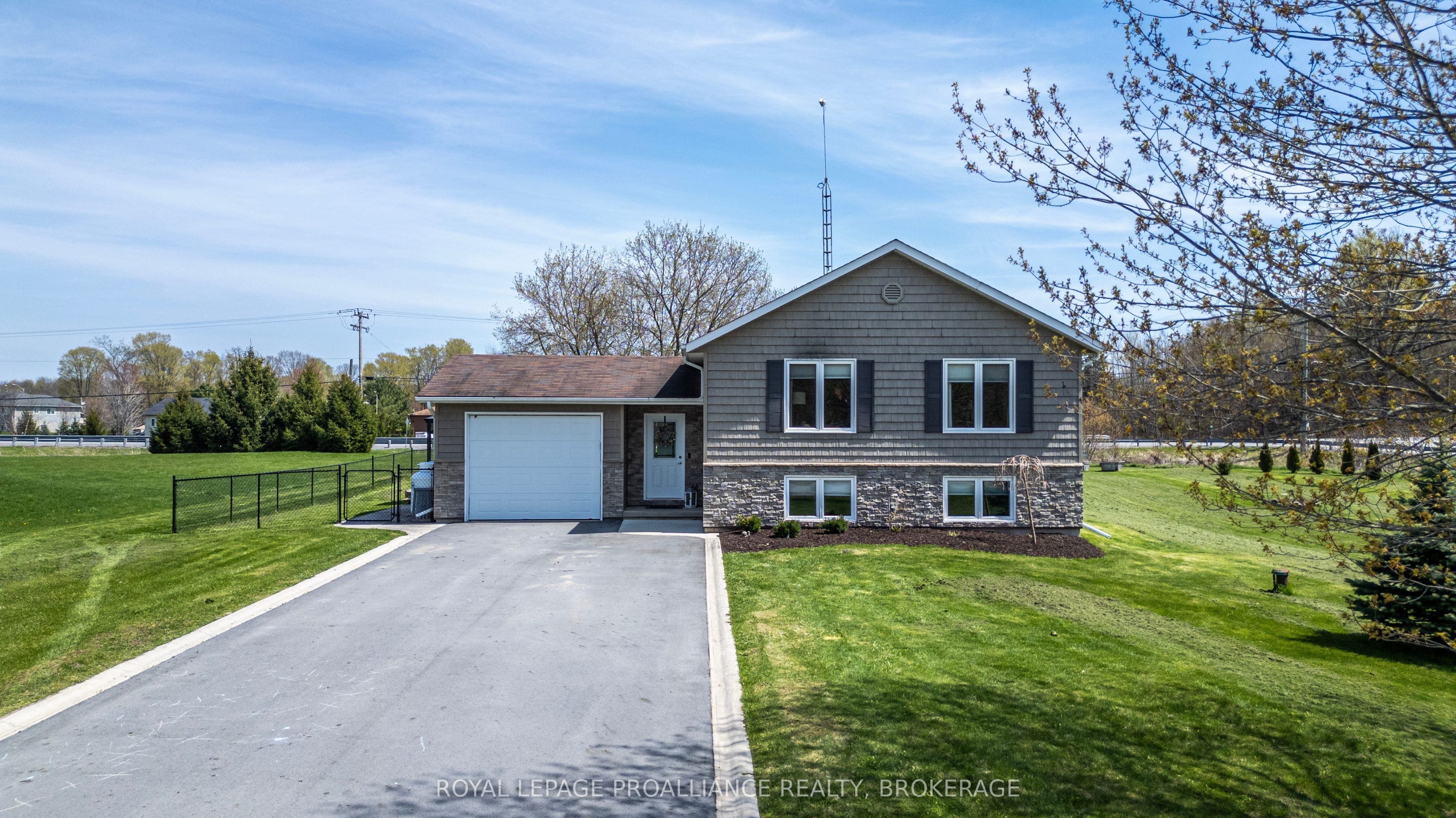 4153 Mangan Boulevard, Kingston, ON K0H 2N0
