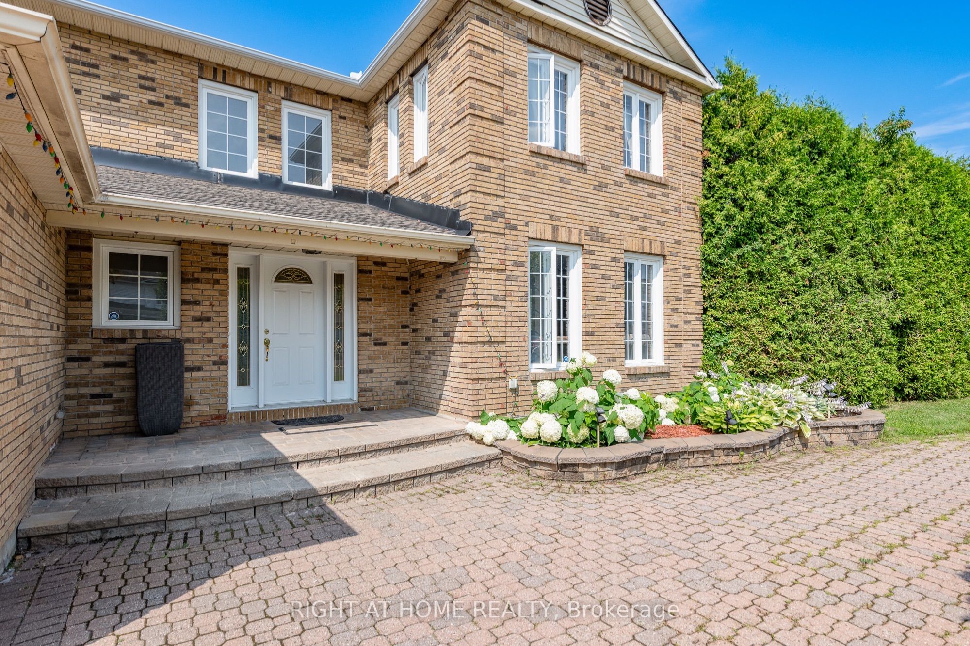 1446 Bourcier Drive, Orleans - Cumberland and Area, ON K1E 3J9 photo 3