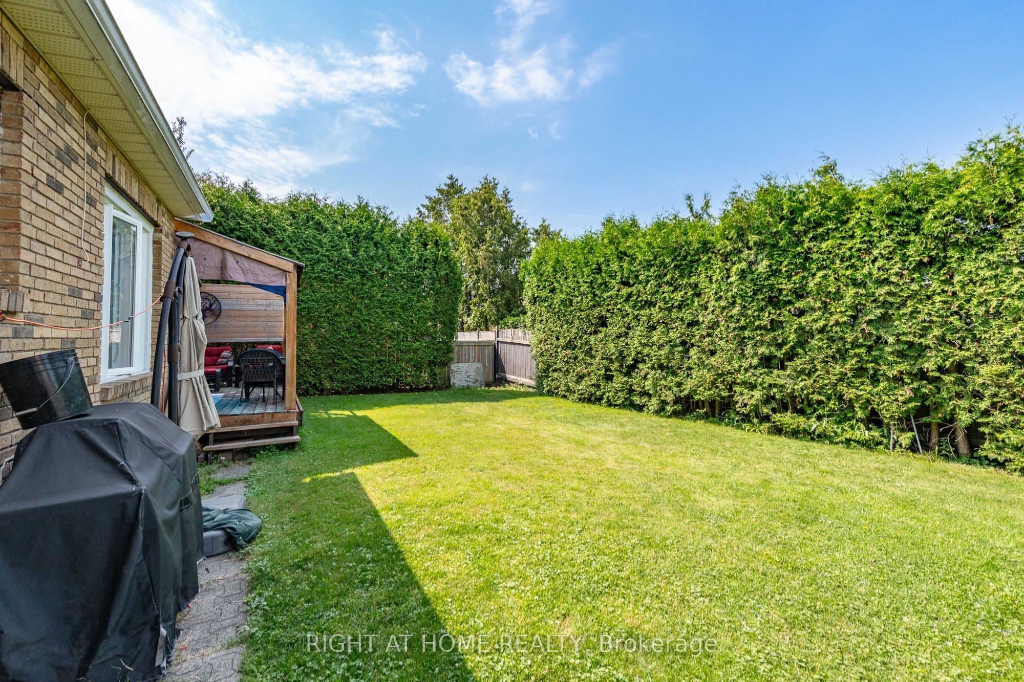 1446 Bourcier Drive, Orleans - Cumberland and Area, ON K1E 3J9 photo 4